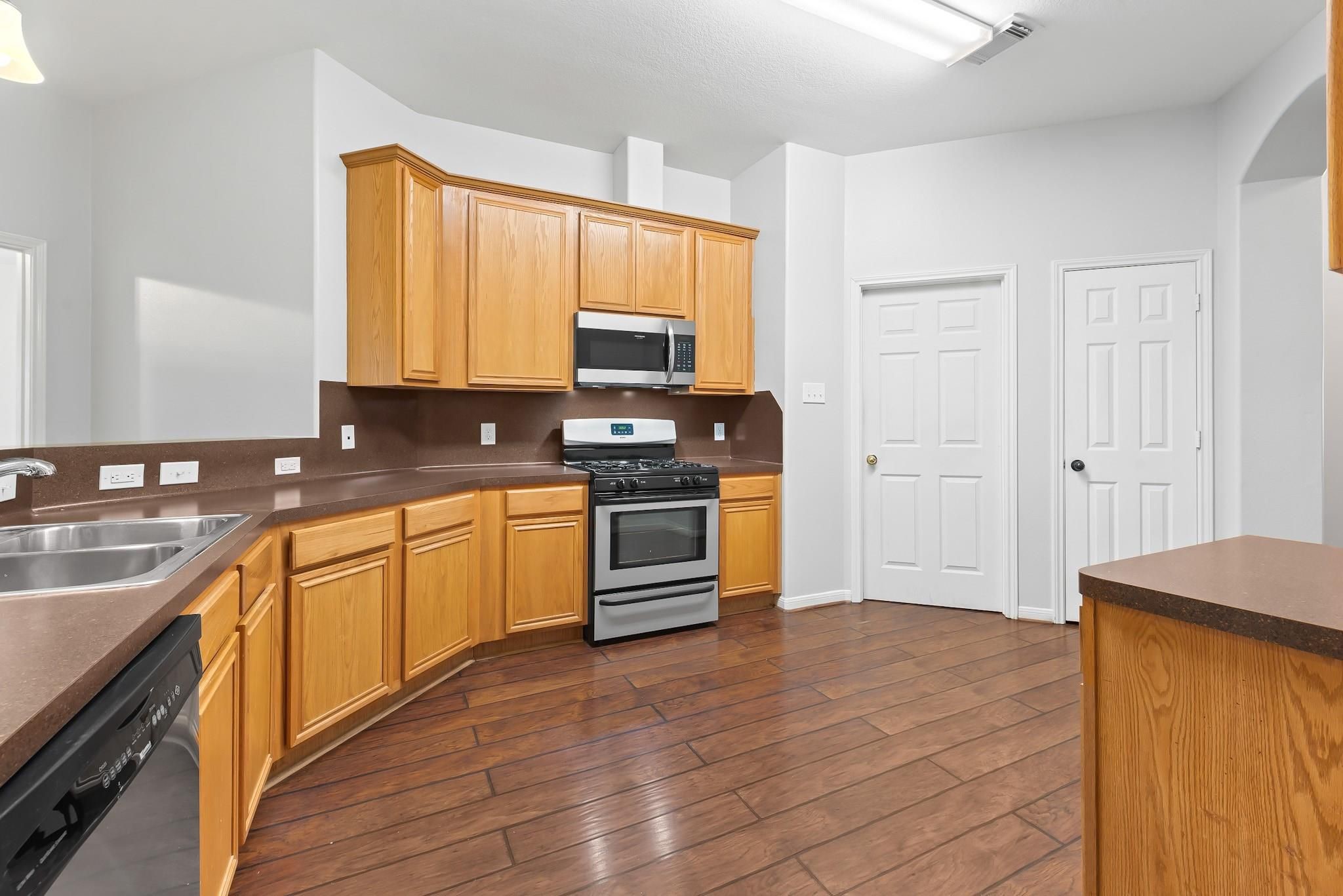 14614 Gearen Court Property Photo 10