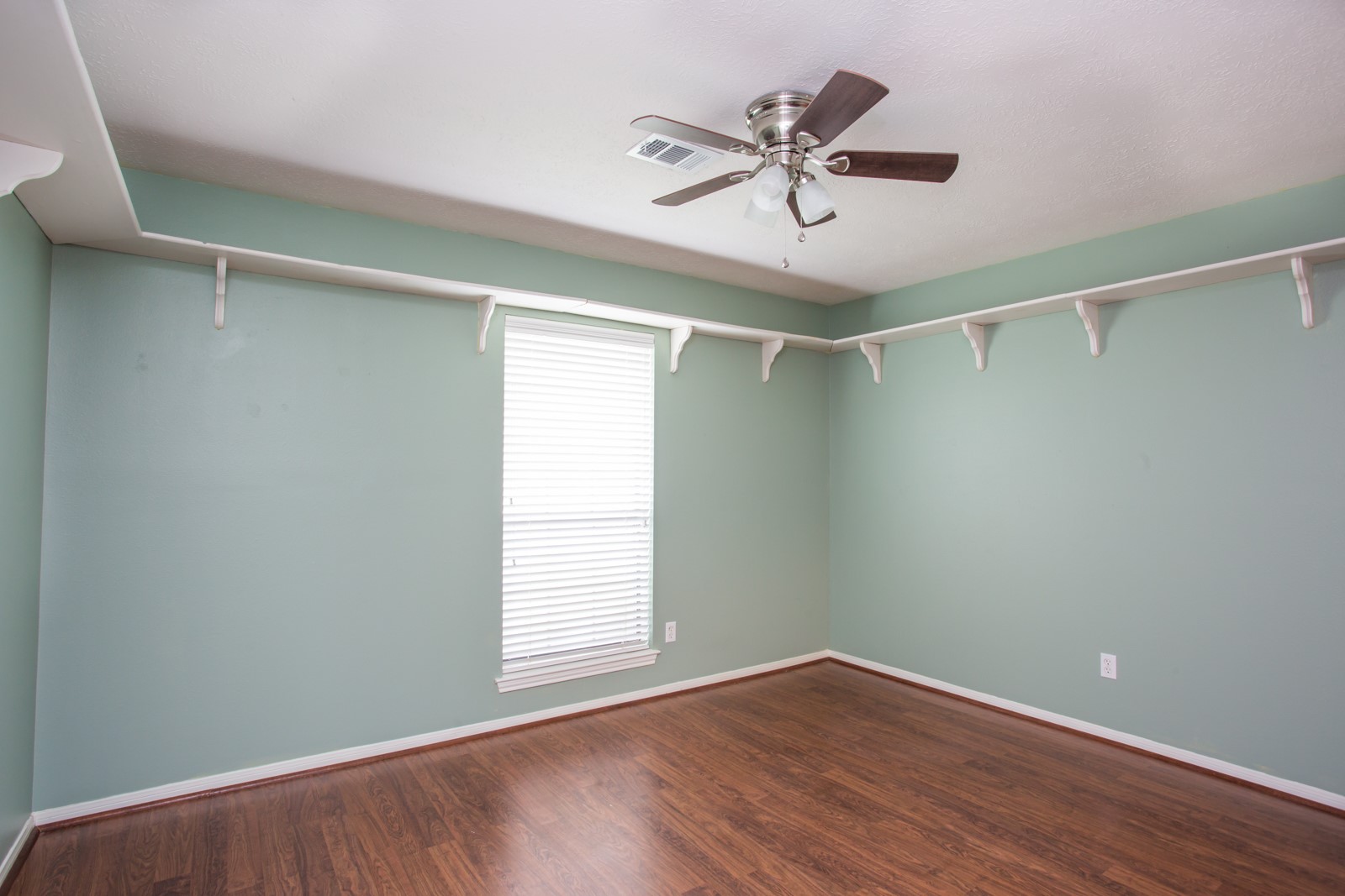 5007 Oaksedge Lane Property Photo 11