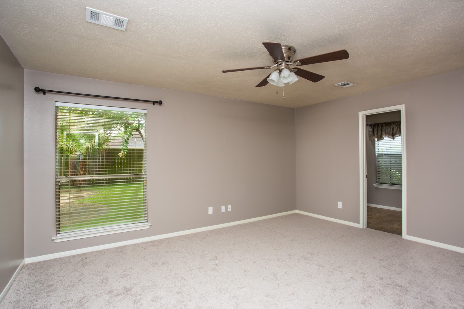 5007 Oaksedge Lane Property Photo 16