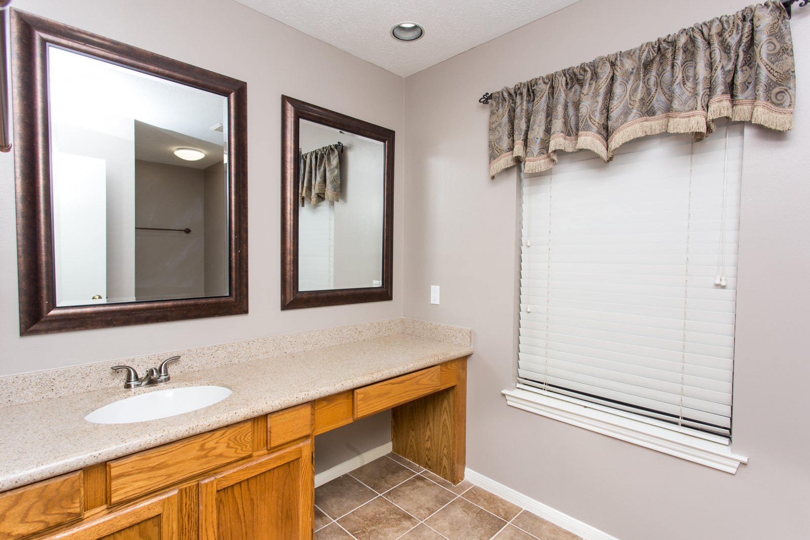 5007 Oaksedge Lane Property Photo 19