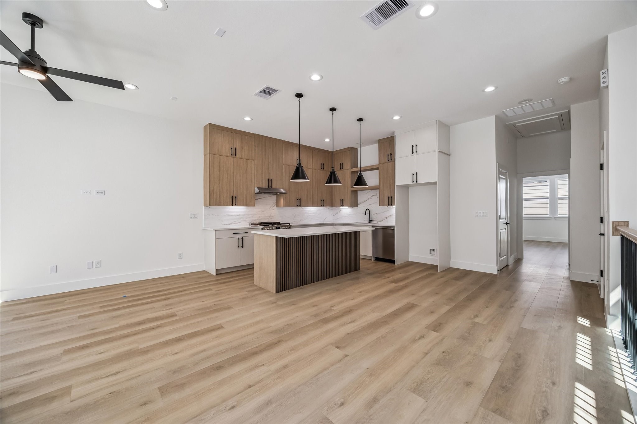 734 Curtin Street Property Photo 10