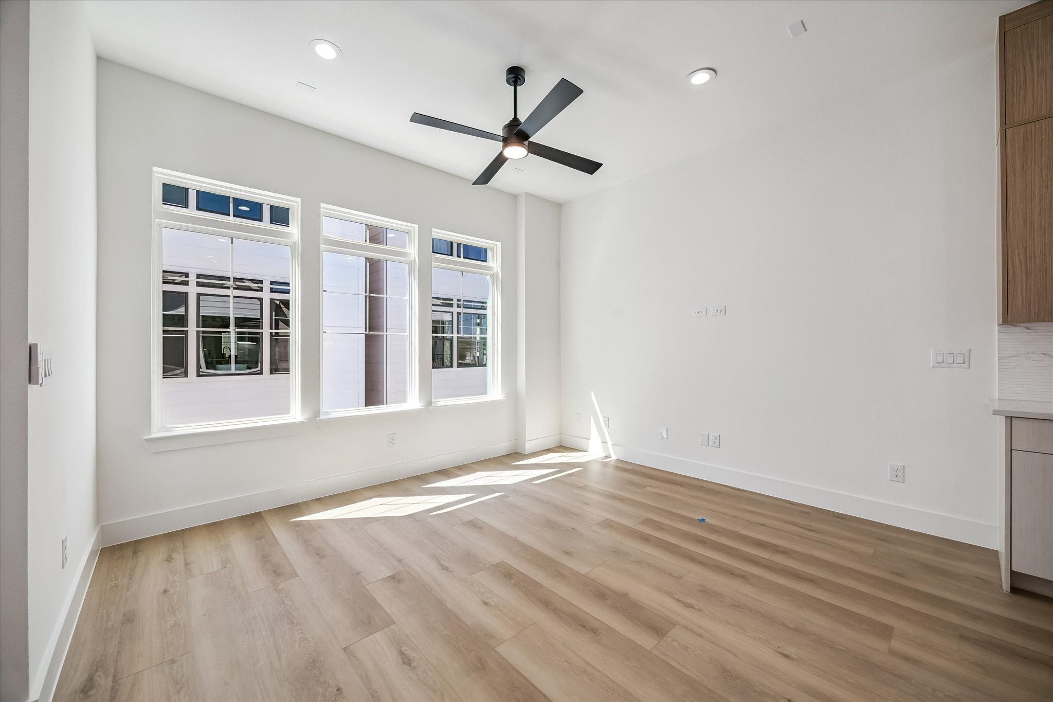 734 Curtin Street Property Photo 11