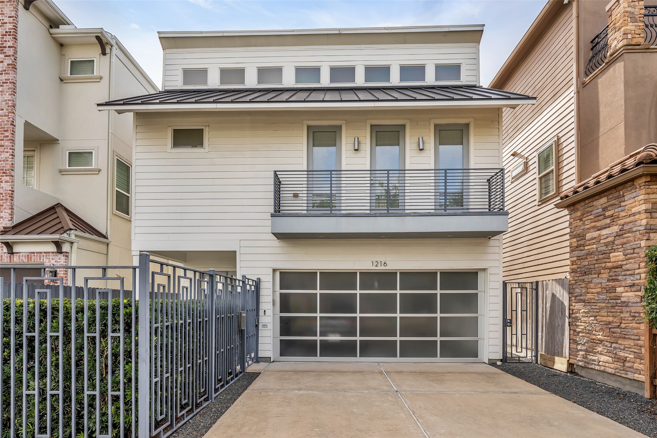 1216 Malone Street Property Photo 1