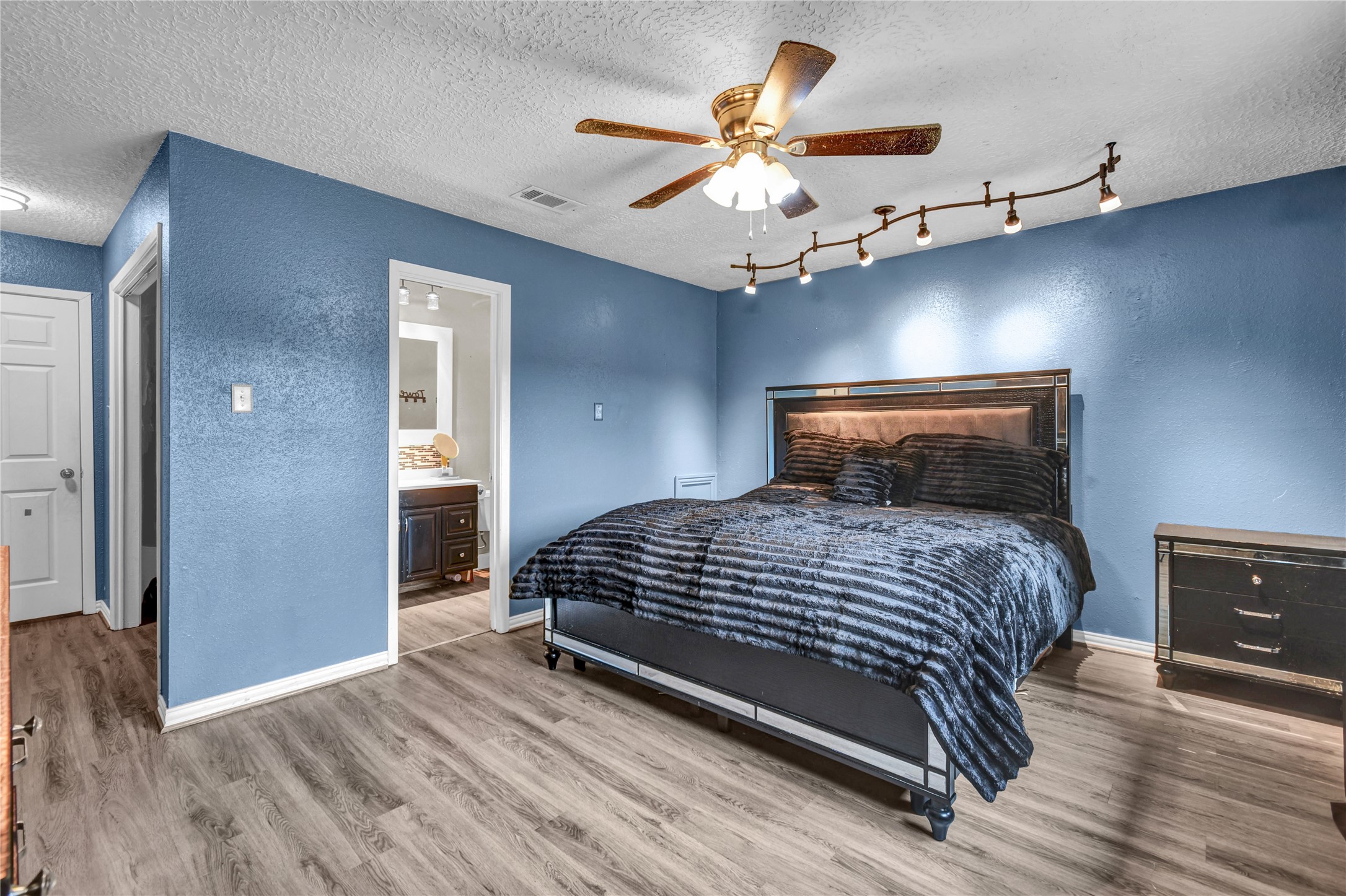48 Ranch House Loop Property Photo 17