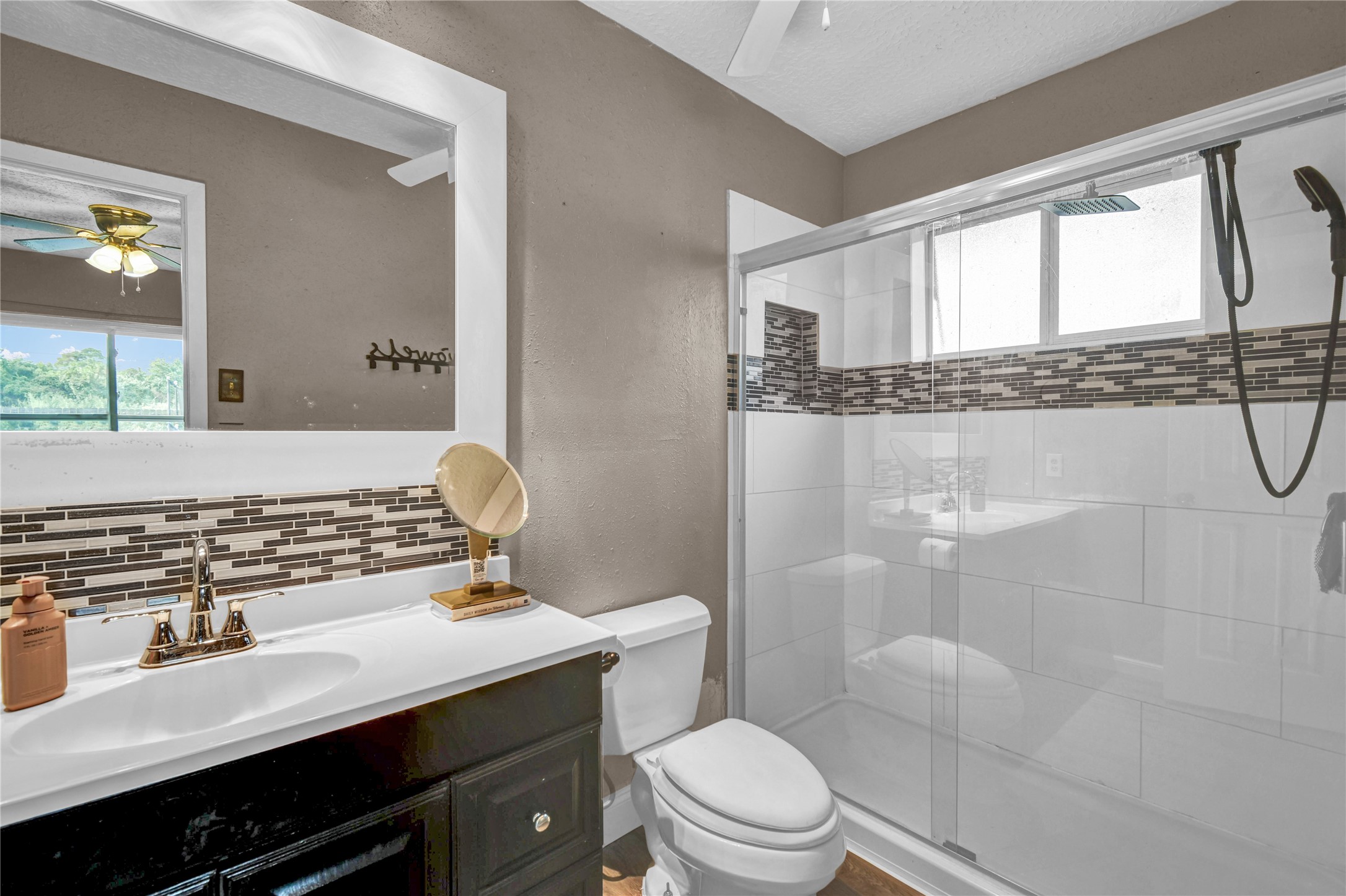 48 Ranch House Loop Property Photo 18