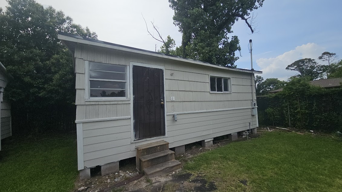 6909 Kittridge Street Property Photo 1