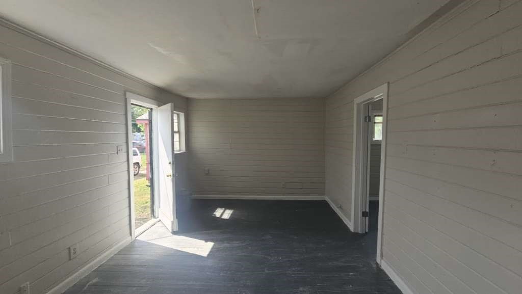 6909 Kittridge Street Property Photo 2