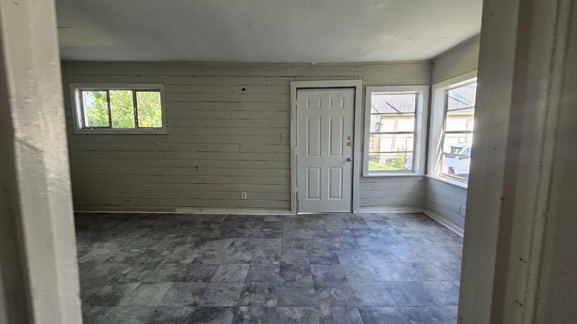 6909 Kittridge Street Property Photo 3