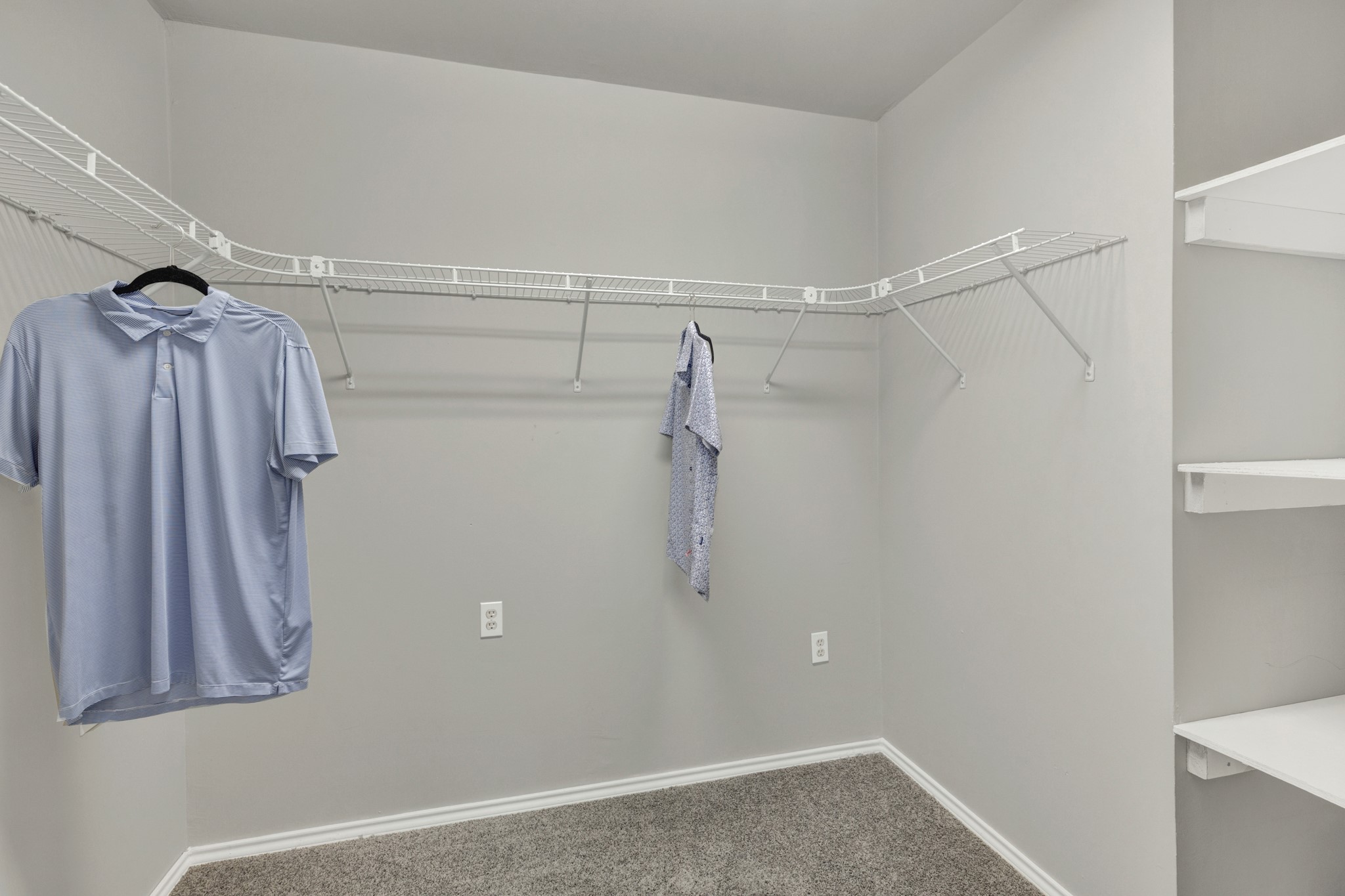 580 E Zipp Road Property Photo 21