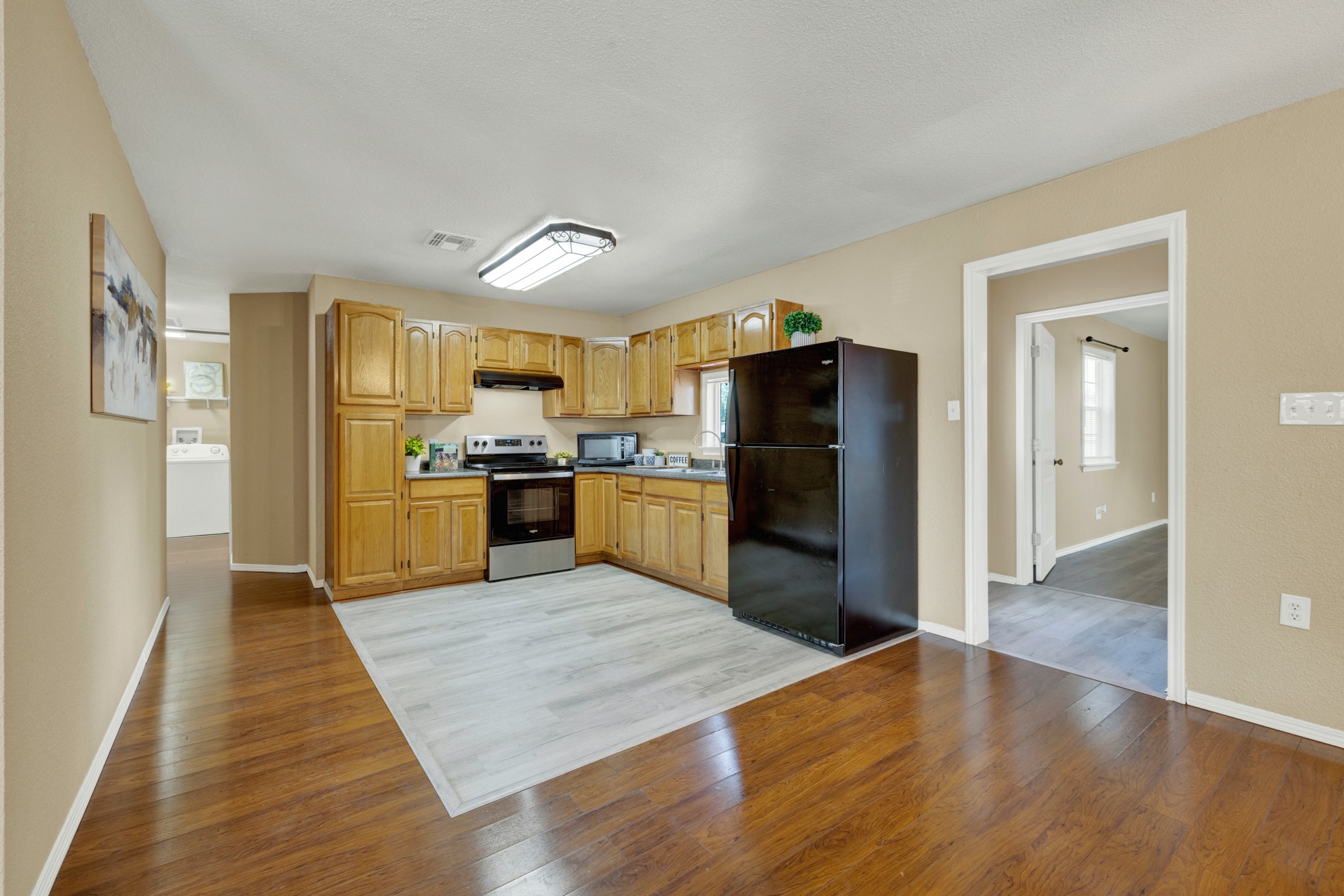580 E Zipp Road Property Photo 28