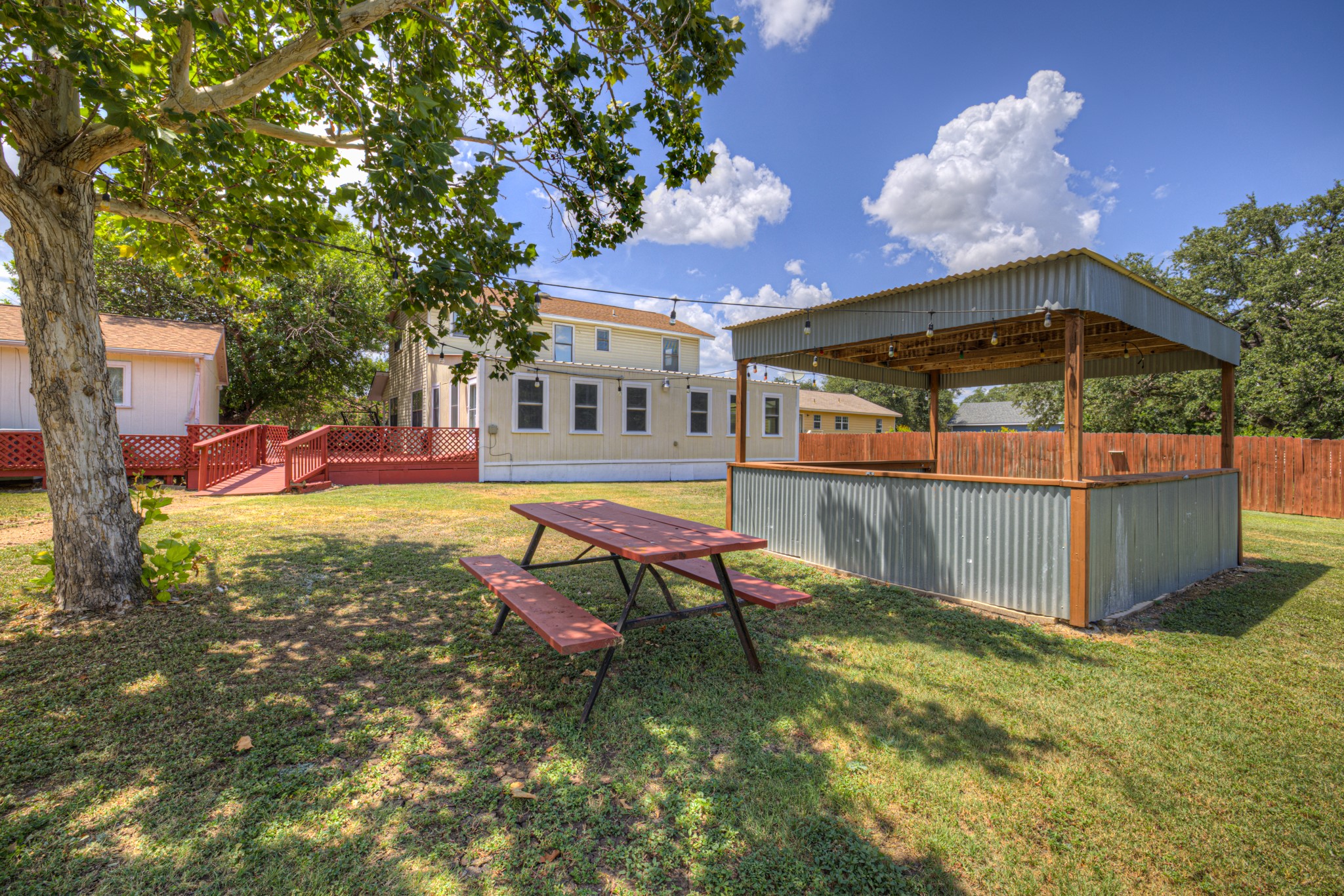 580 E Zipp Road Property Photo 38