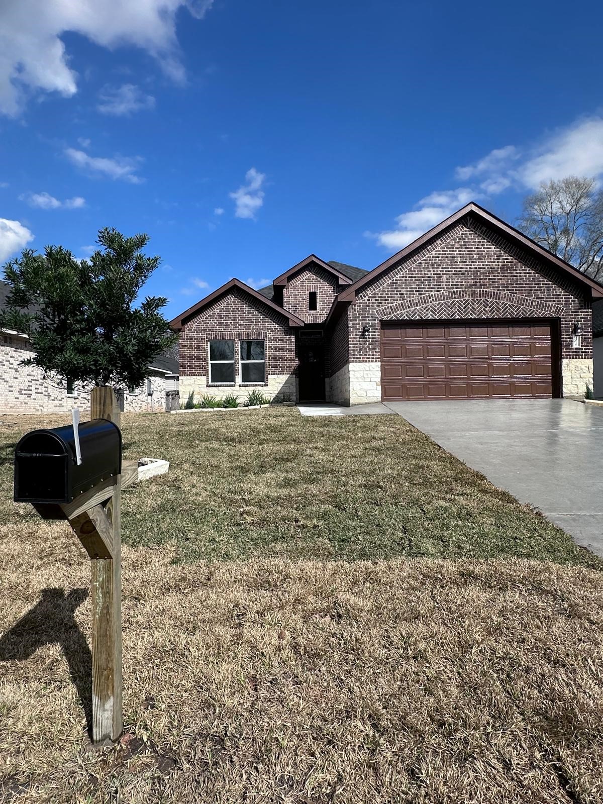 3370 Masters Drive Property Photo 2