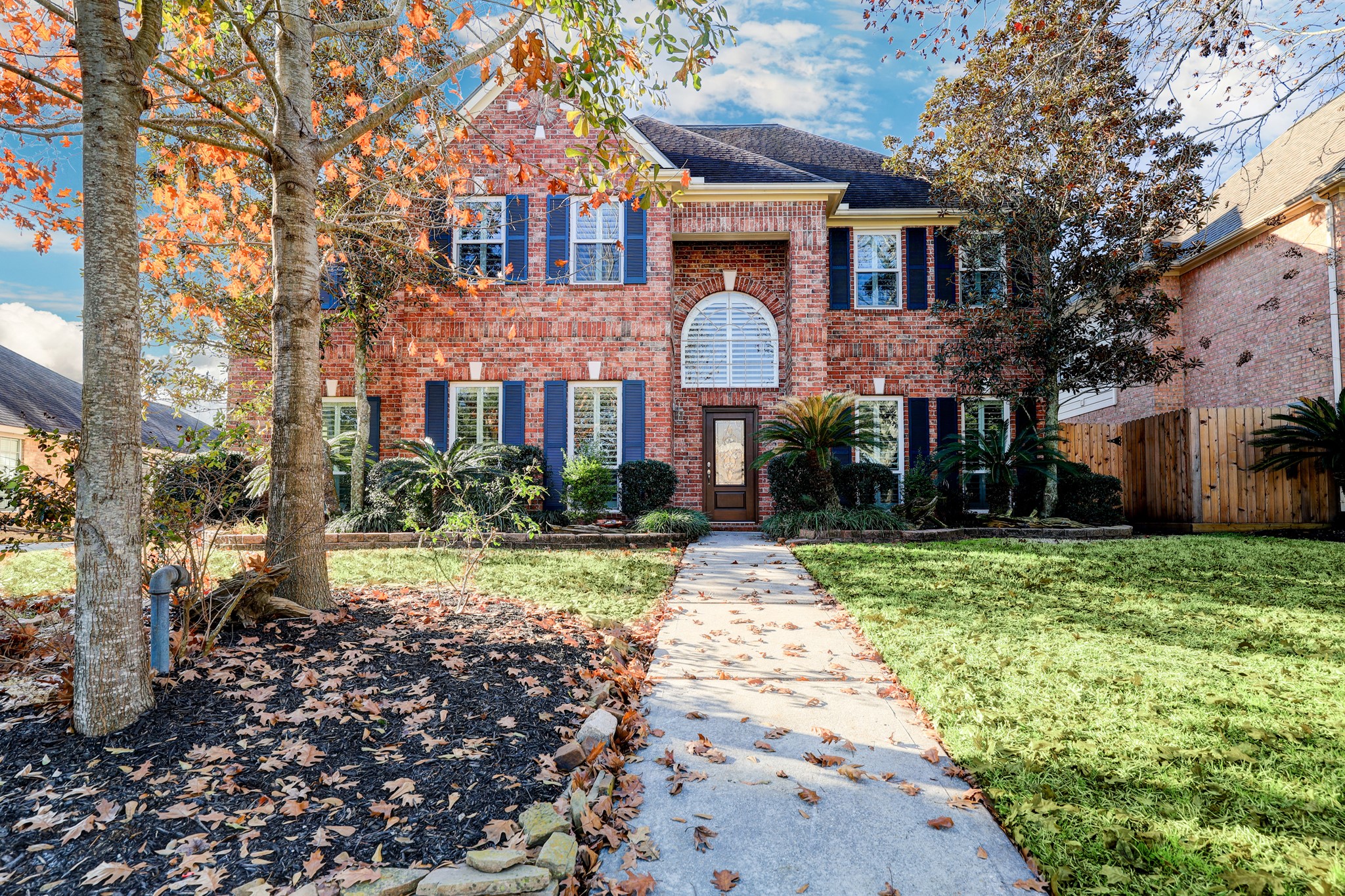 20523 Riverside Pines Drive Property Photo 1