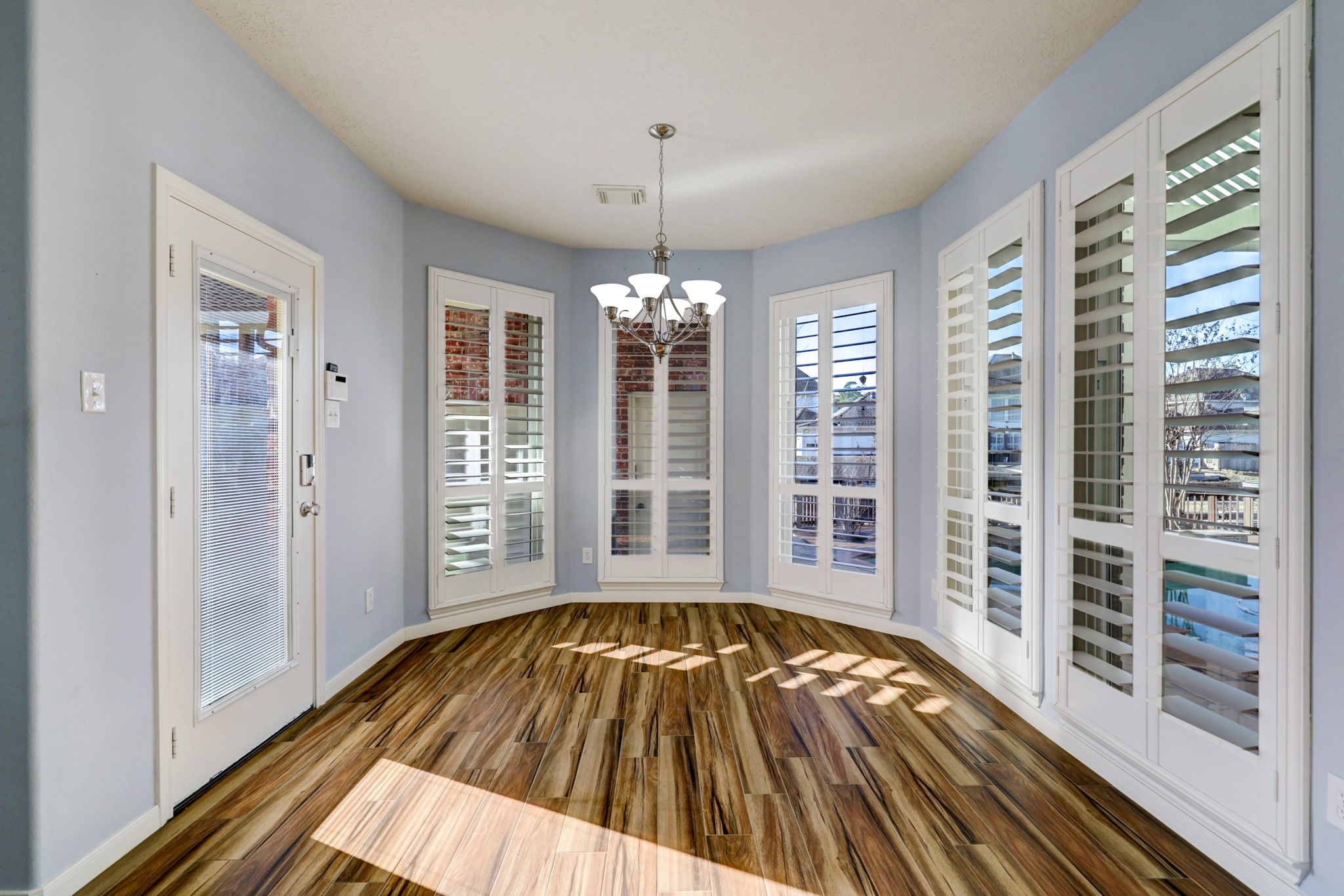 20523 Riverside Pines Drive Property Photo 11
