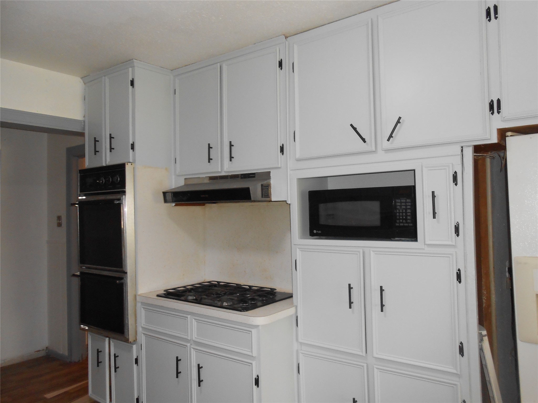 930 W 5th Street Property Photo 7