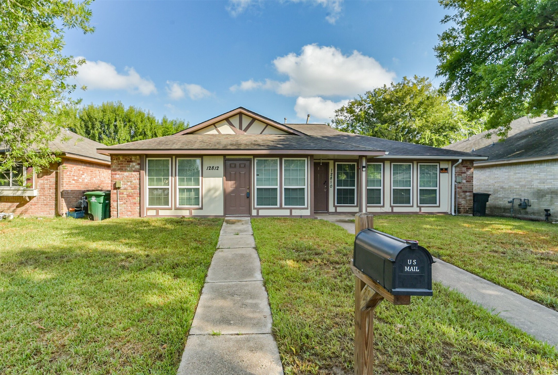 12812 Shannon Hills Drive Property Photo 1