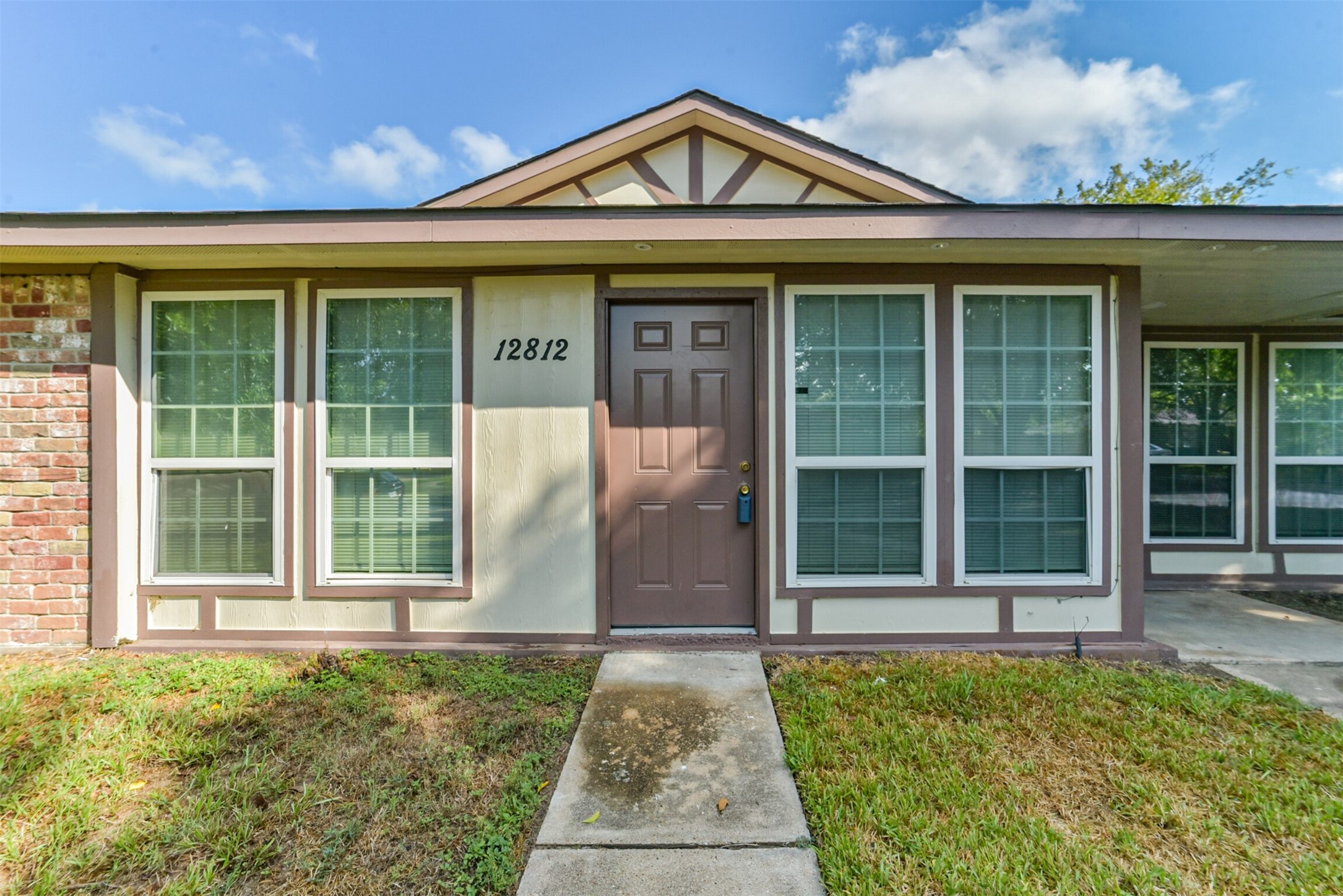 12812 Shannon Hills Drive Property Photo 3
