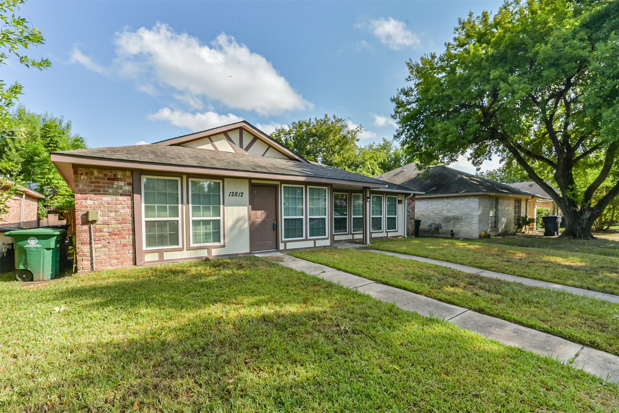 12812 Shannon Hills Drive Property Photo 4