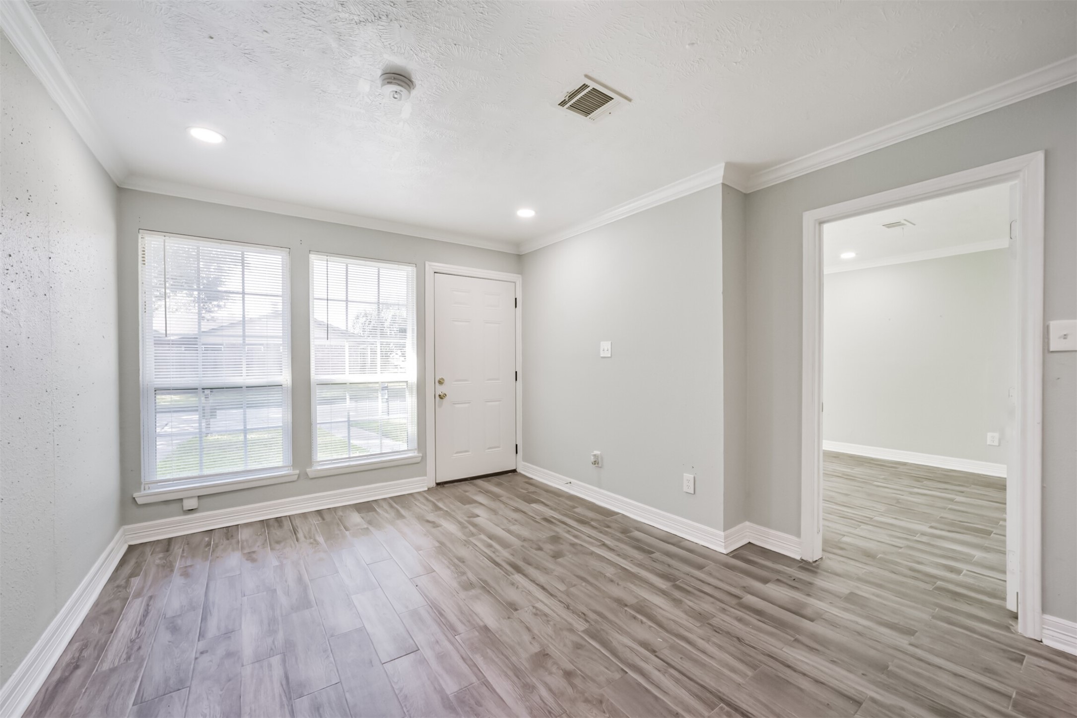 12812 Shannon Hills Drive Property Photo 7