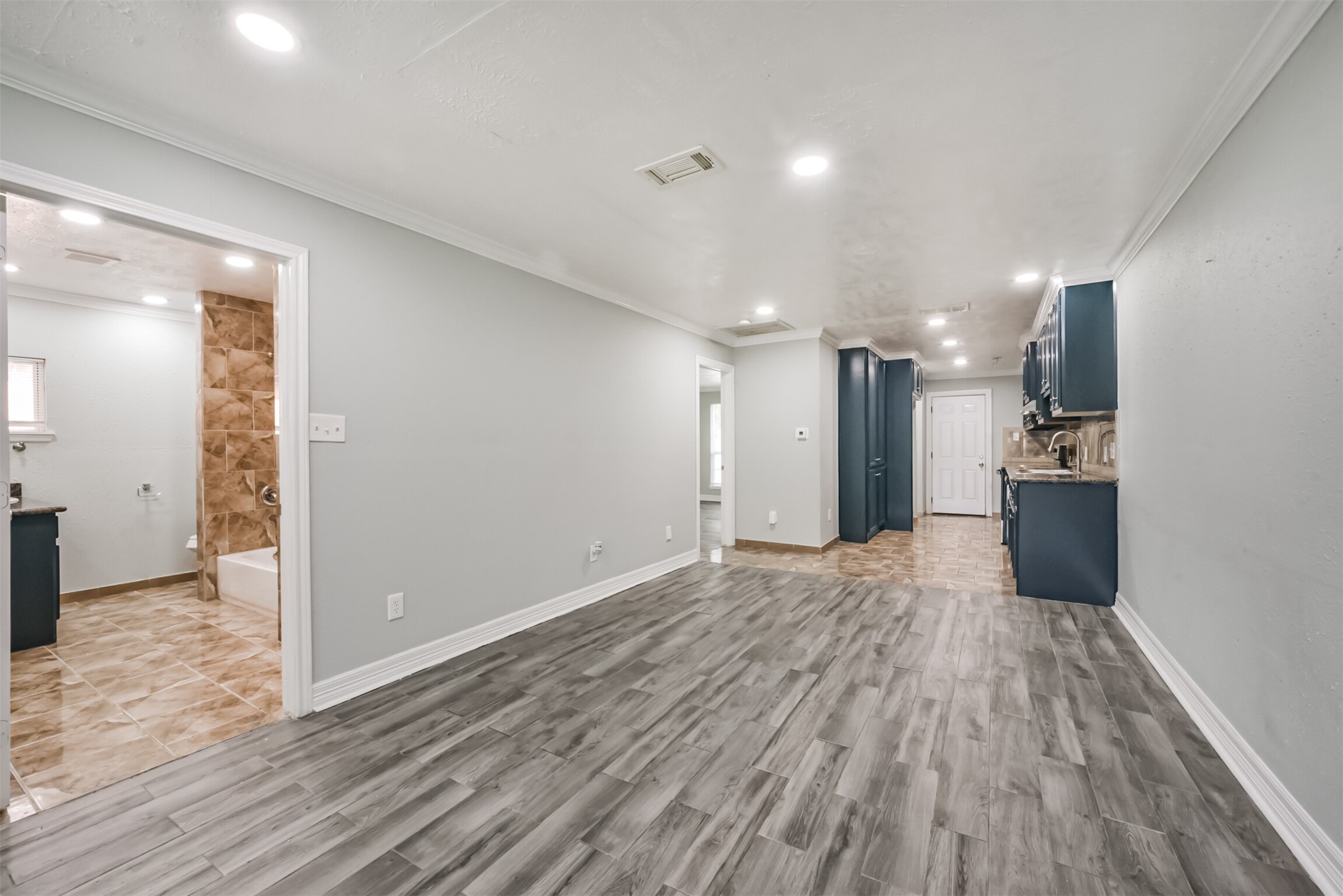 12812 Shannon Hills Drive Property Photo 8