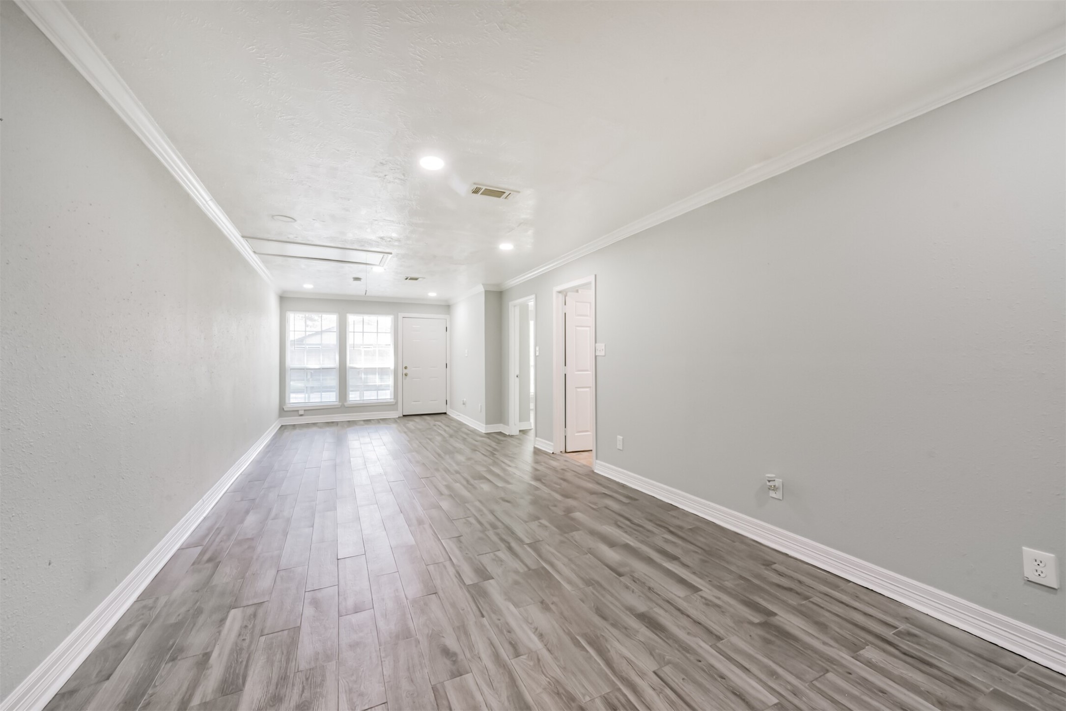 12812 Shannon Hills Drive Property Photo 9