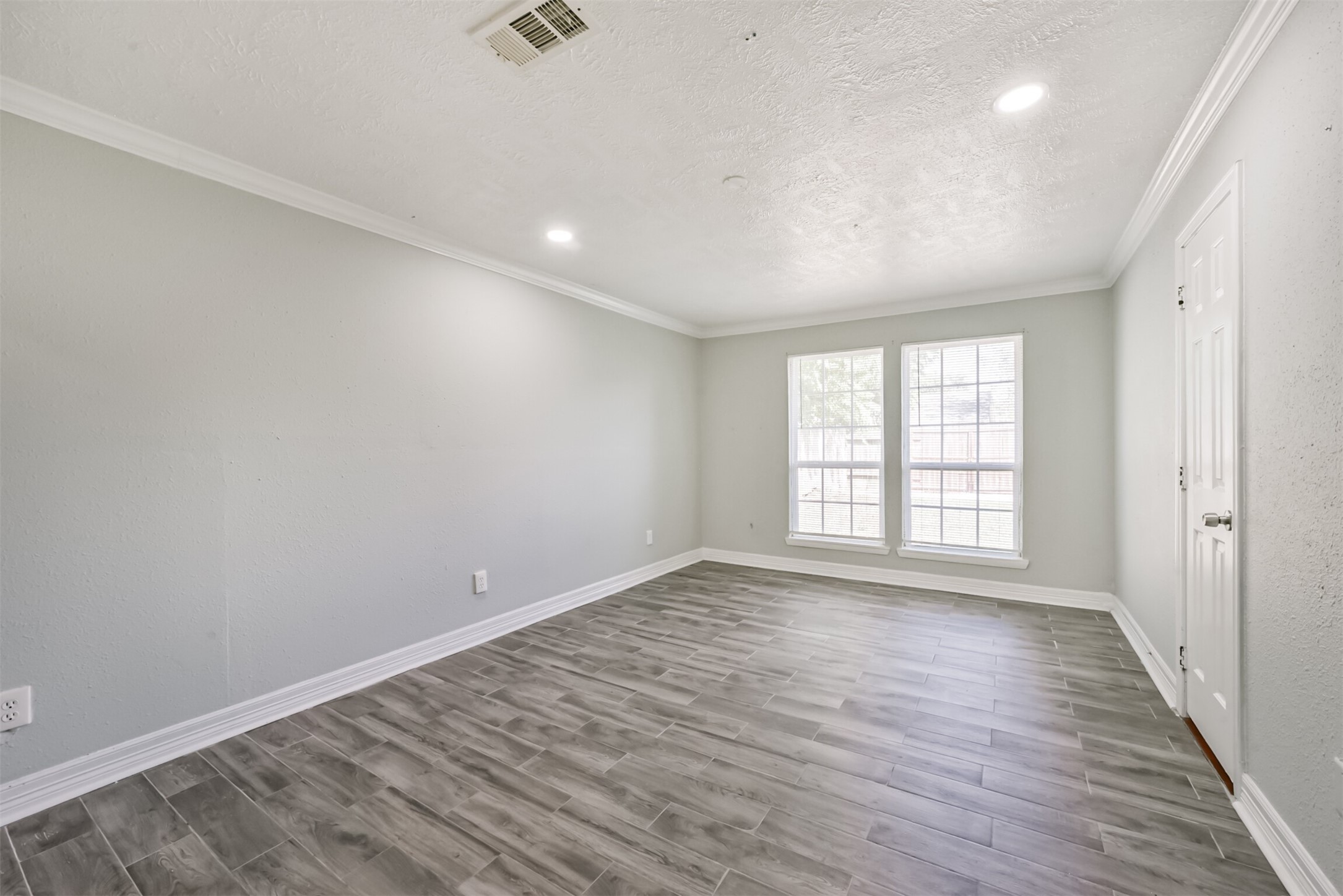 12812 Shannon Hills Drive Property Photo 15