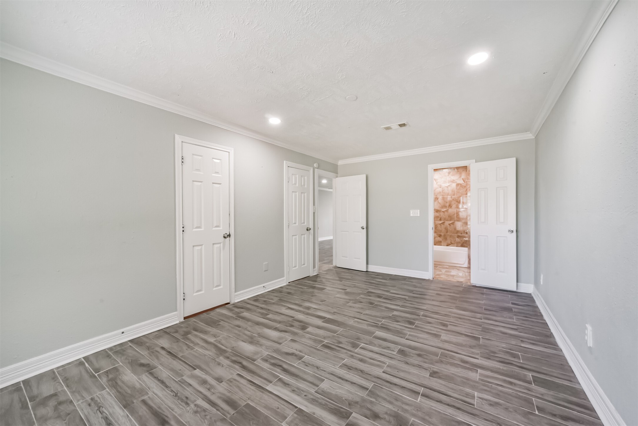 12812 Shannon Hills Drive Property Photo 16
