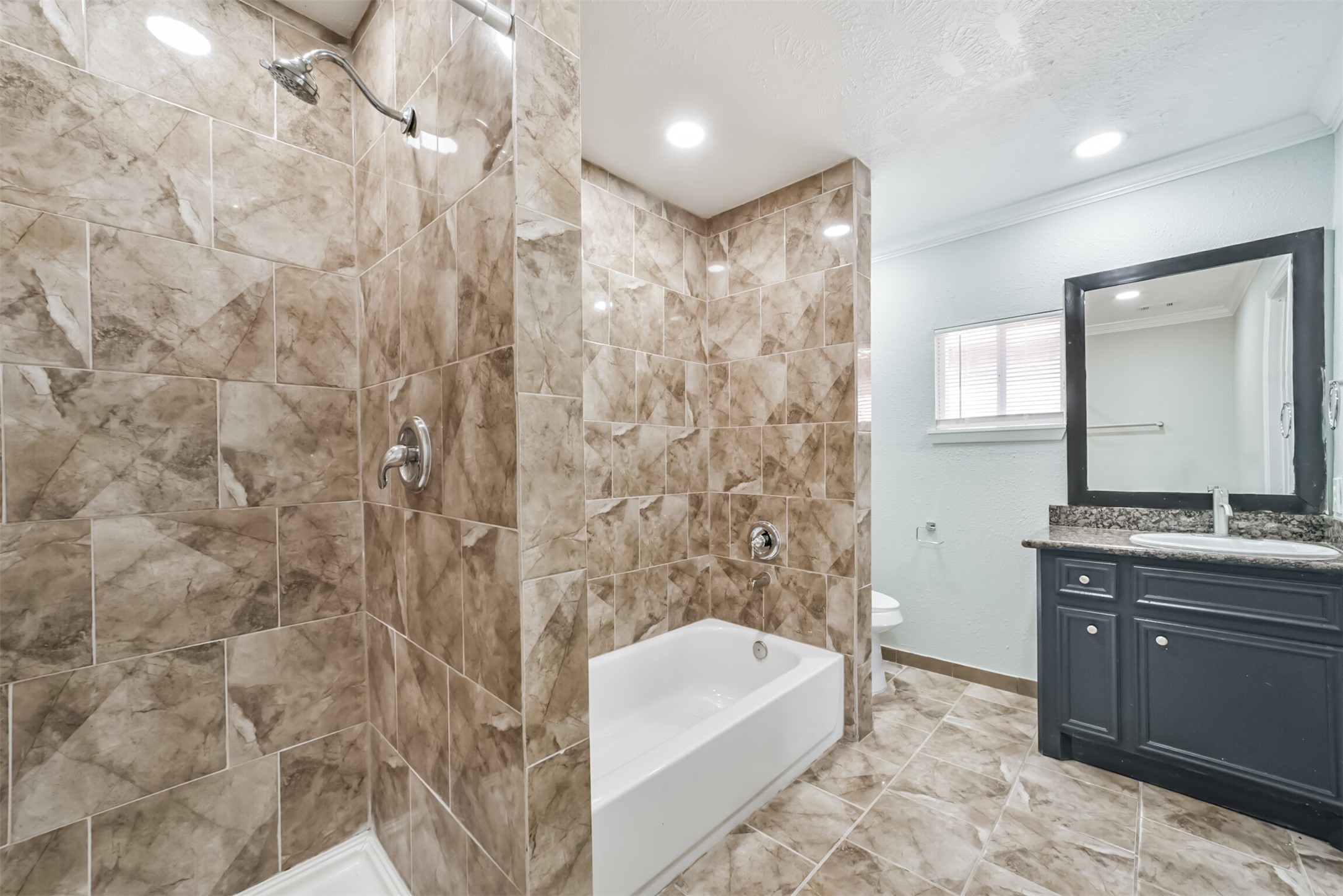 12812 Shannon Hills Drive Property Photo 21