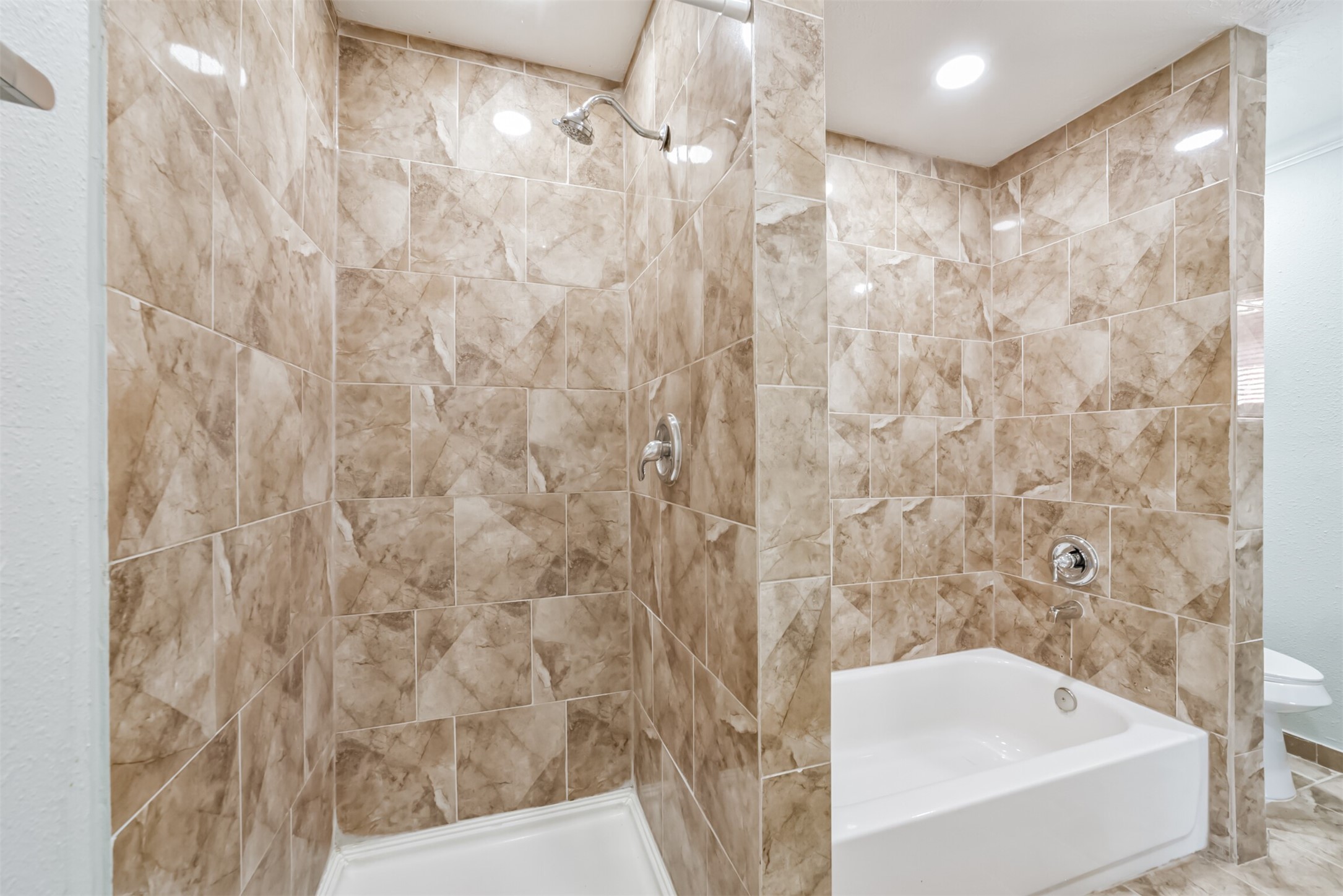 12812 Shannon Hills Drive Property Photo 24