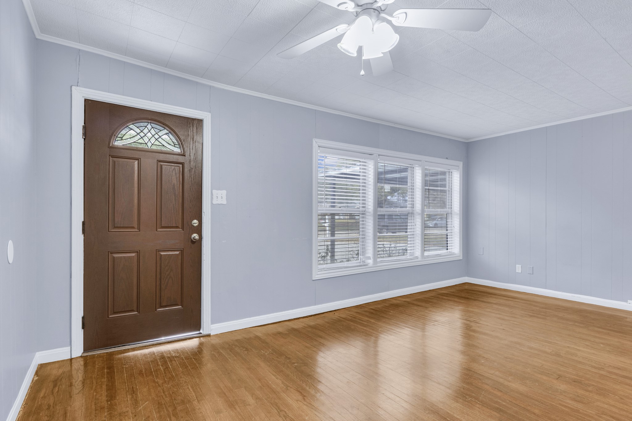 1517 Oakview Street Property Photo 6