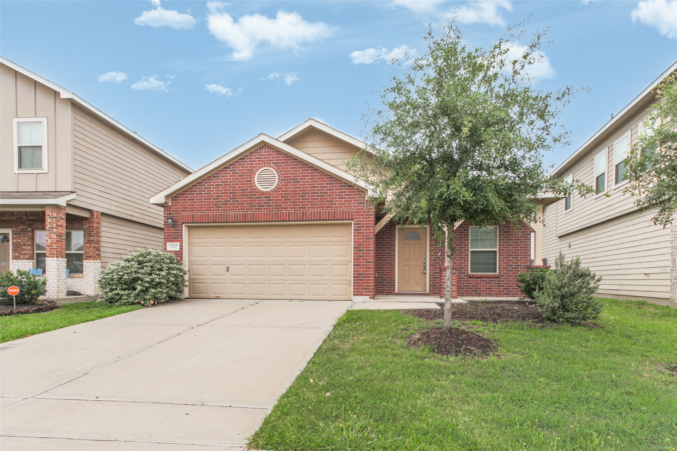 3727 Bright Moon Property Photo 1