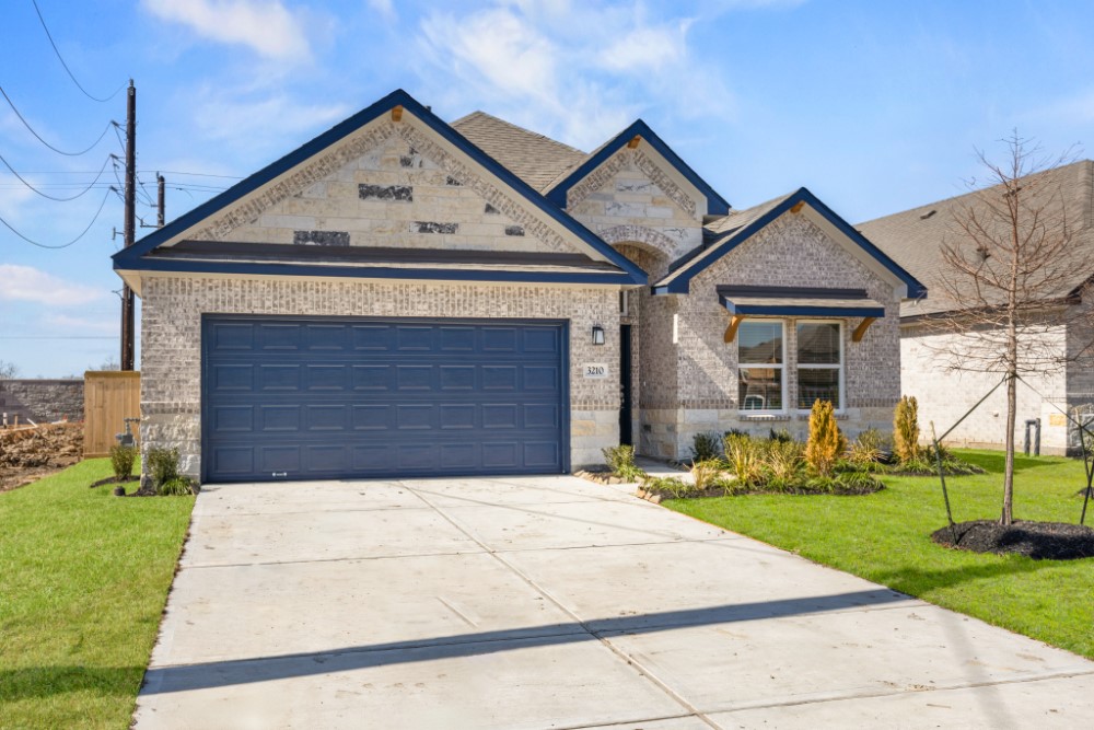 3210 Emerald Hills Drive Property Photo 1