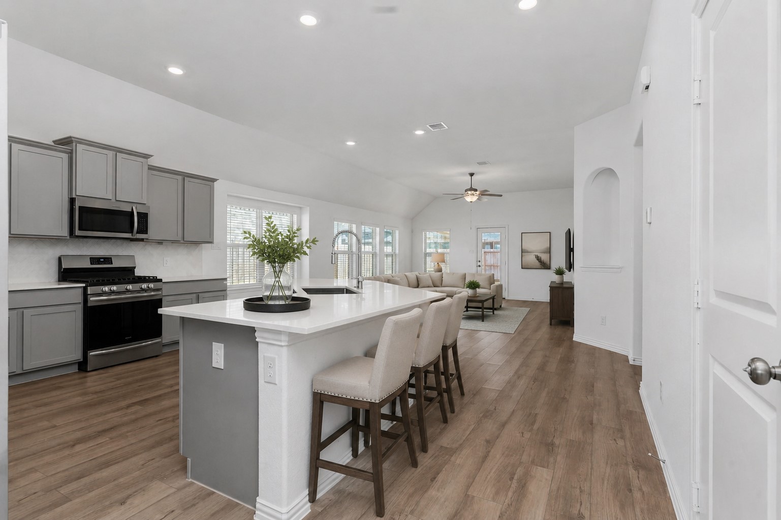 31427 Vineyard Creek Drive Property Photo 10