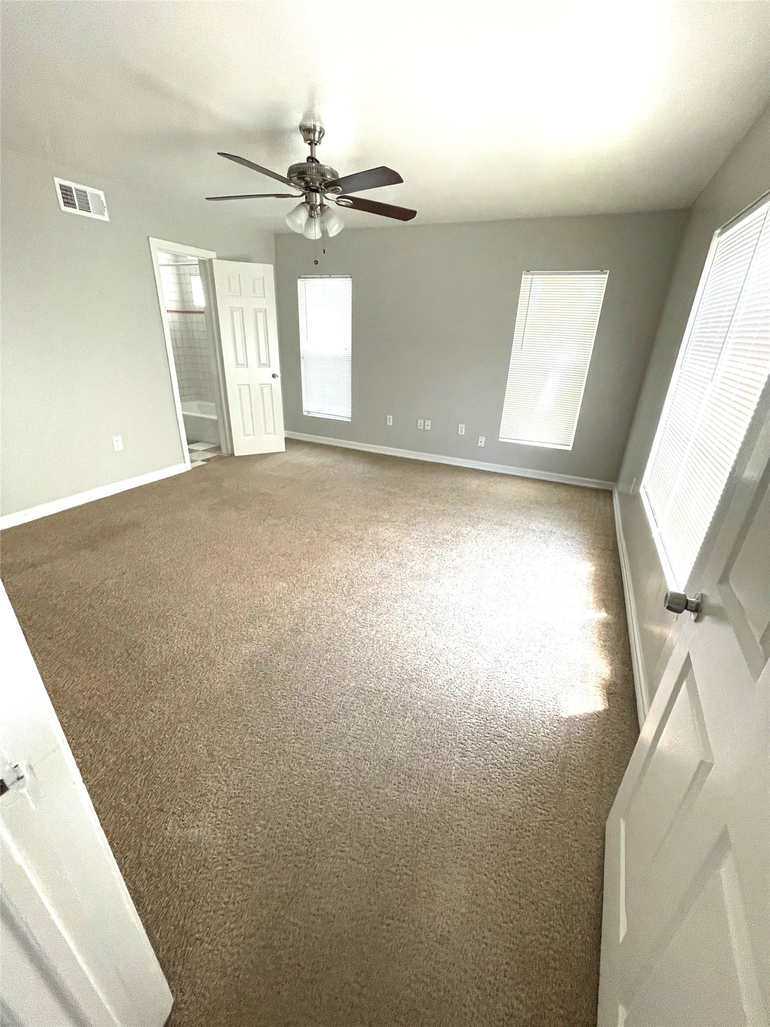 4122 Drake Street 1/2 Property Photo 18