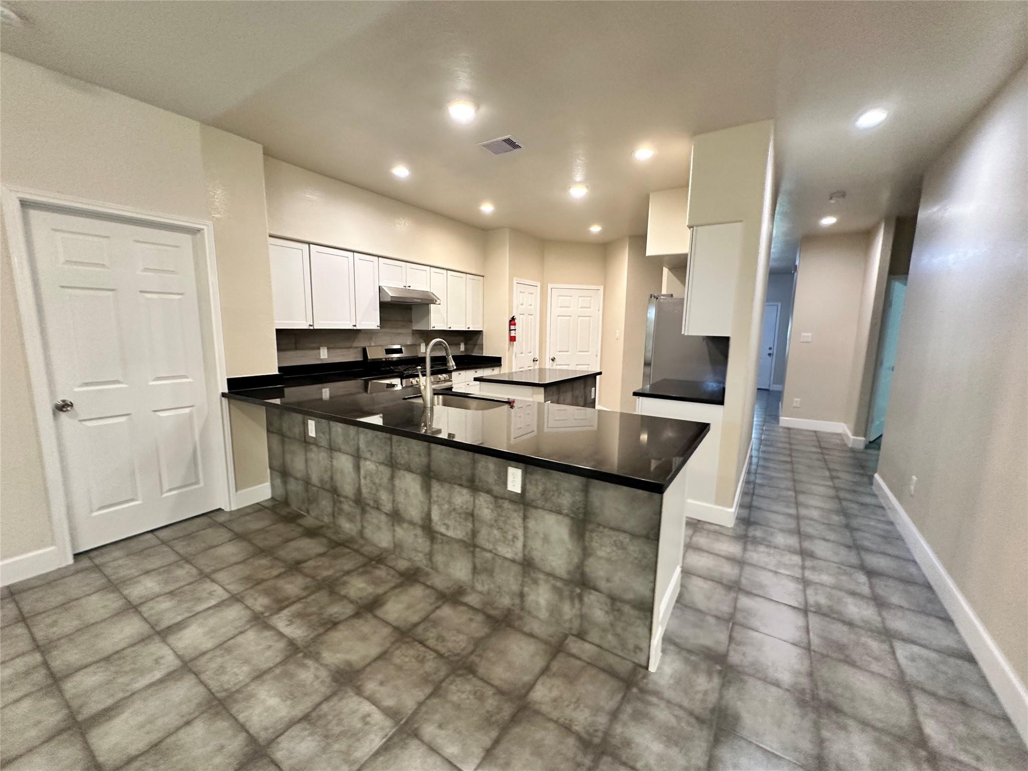 304 Armstrong Street Property Photo 4