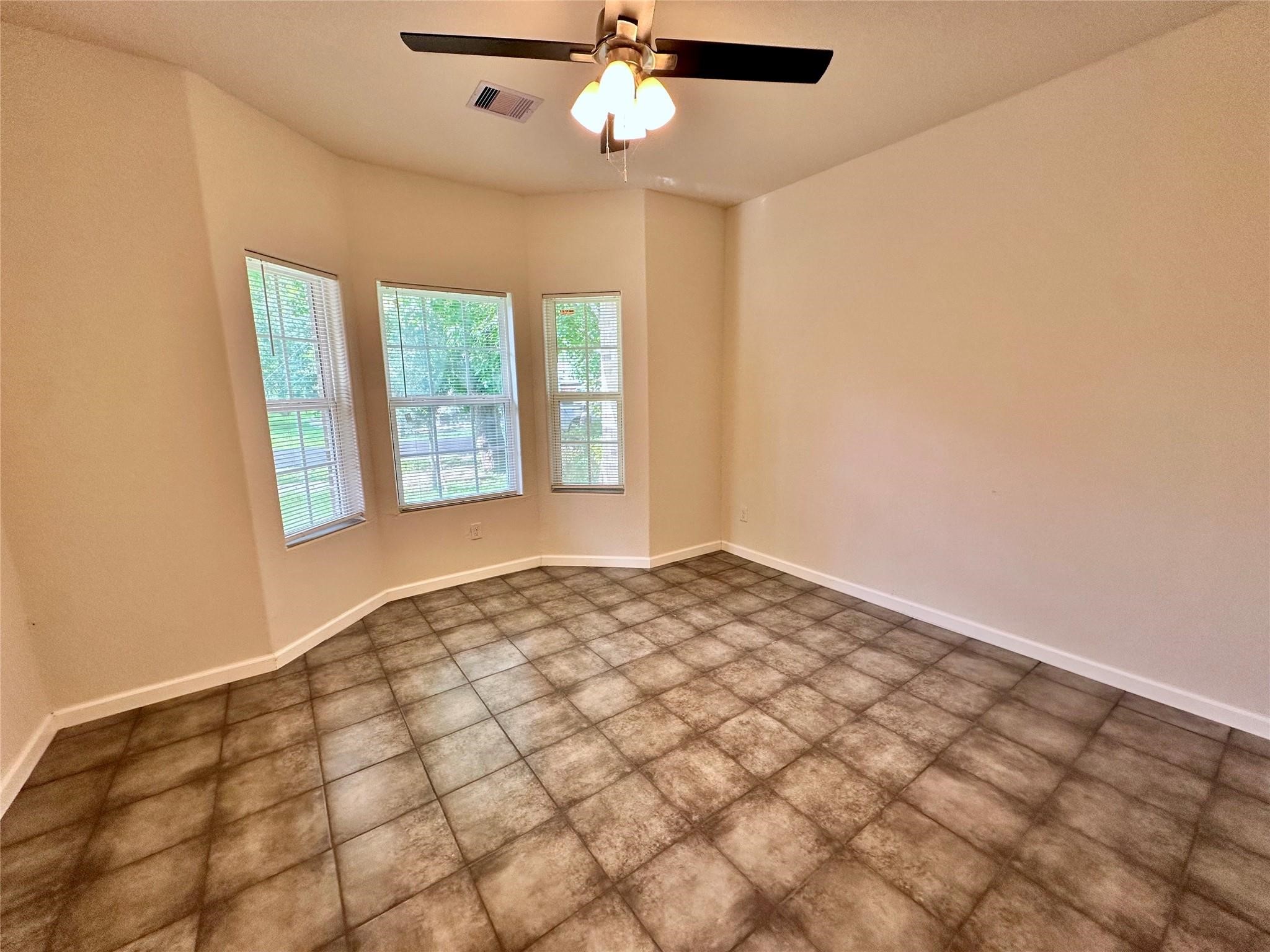 304 Armstrong Street Property Photo 8
