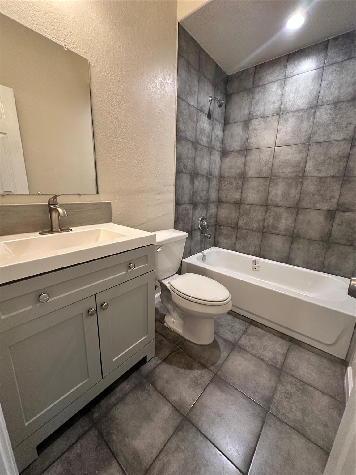 304 Armstrong Street Property Photo 11