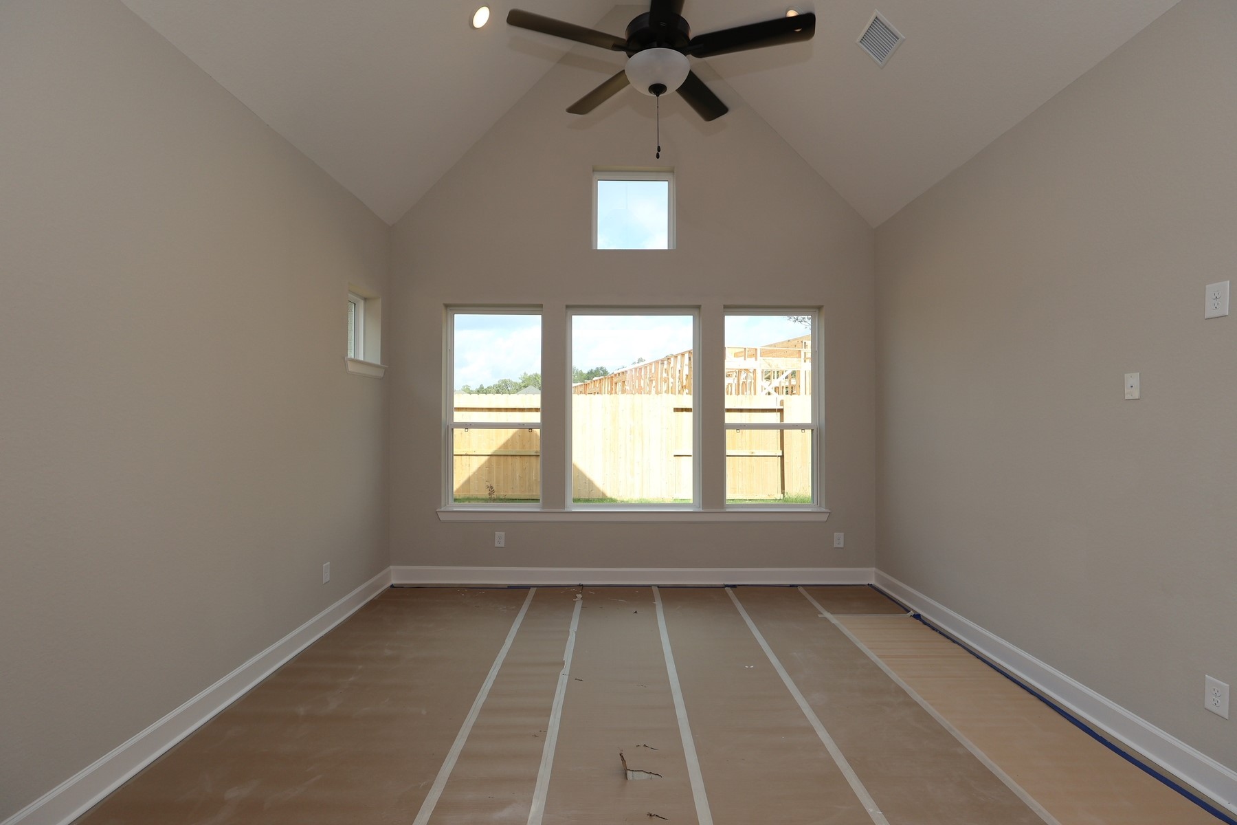 21928 Rolling Greens Road Property Photo 8