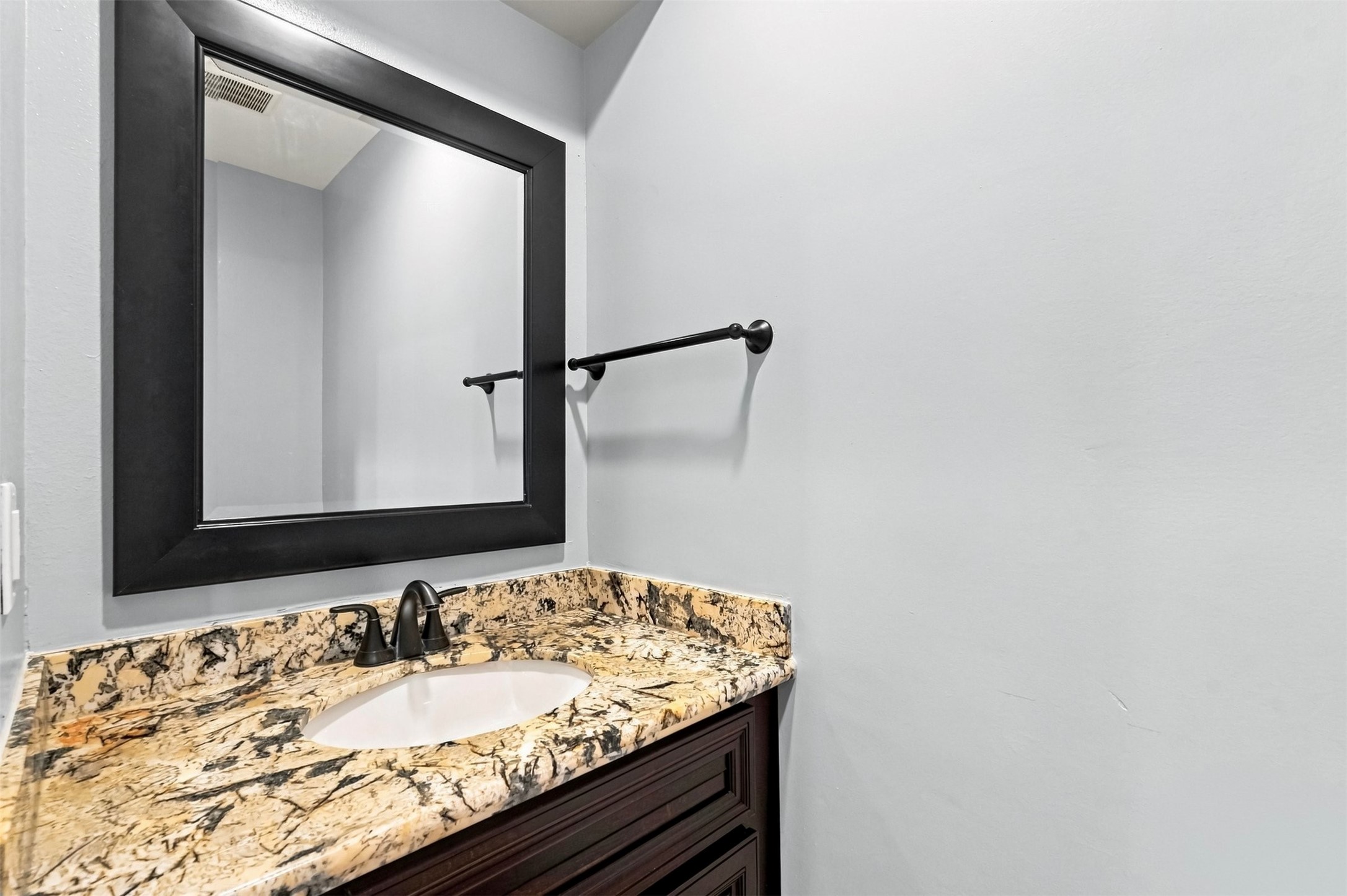 10652 Hazelhurst Drive 29 Property Photo 5