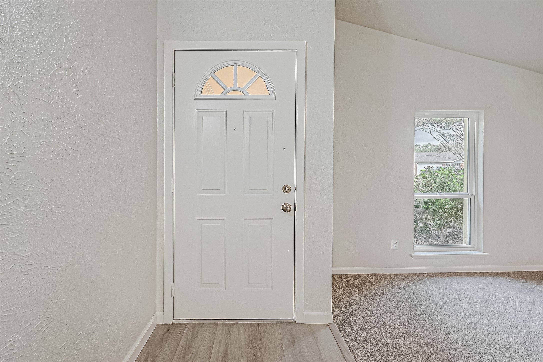 2107 Quail Valley East Drive Property Photo 10