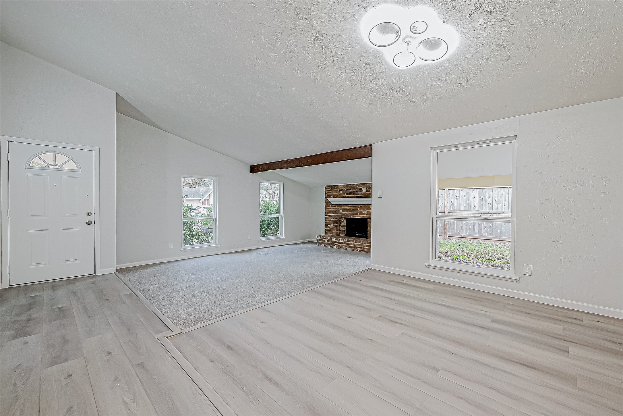 2107 Quail Valley East Drive Property Photo 11