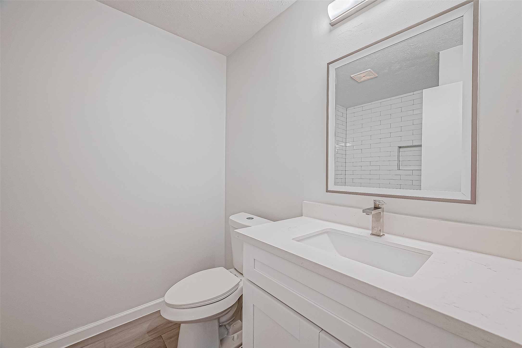 2107 Quail Valley East Drive Property Photo 28