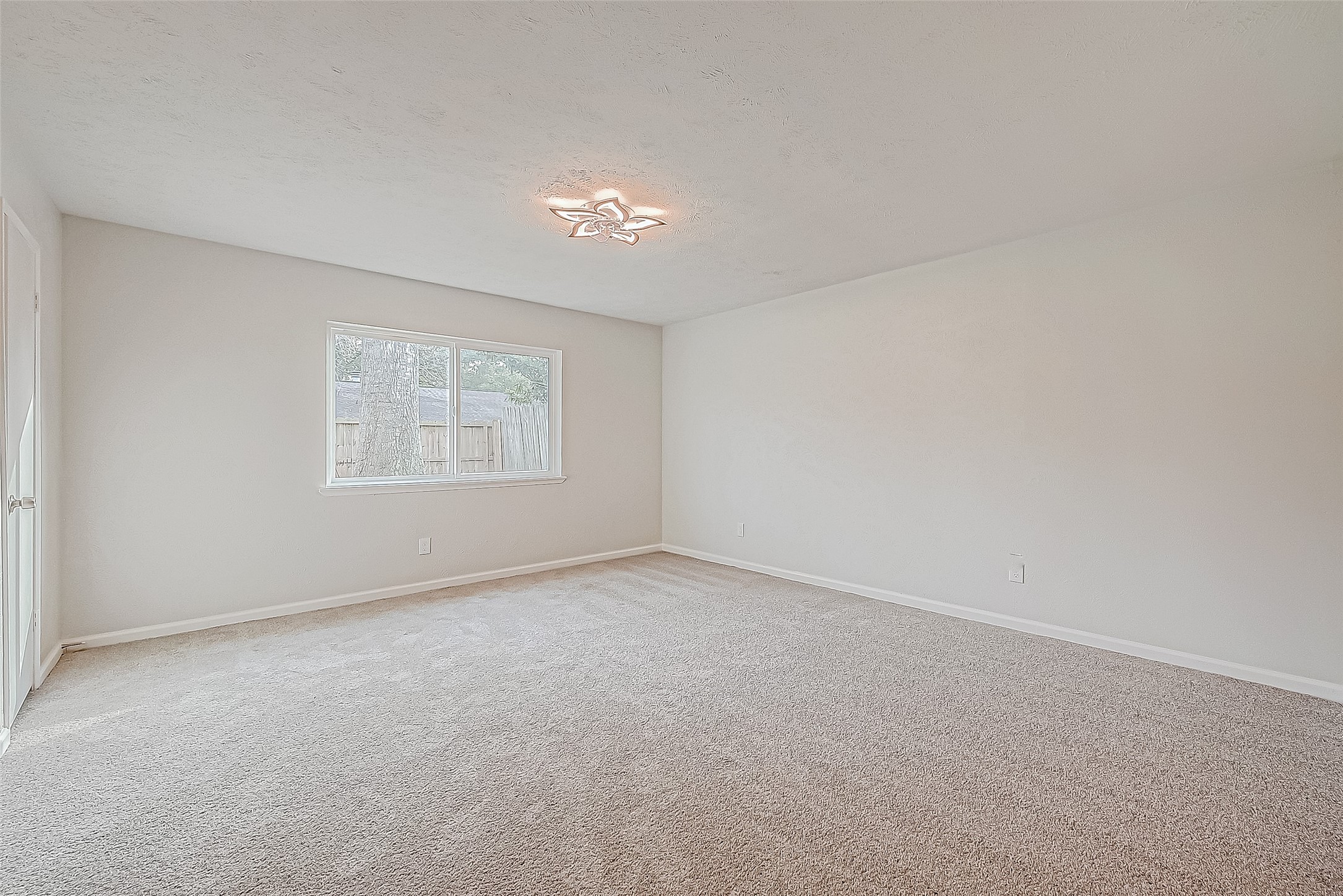2107 Quail Valley East Drive Property Photo 32