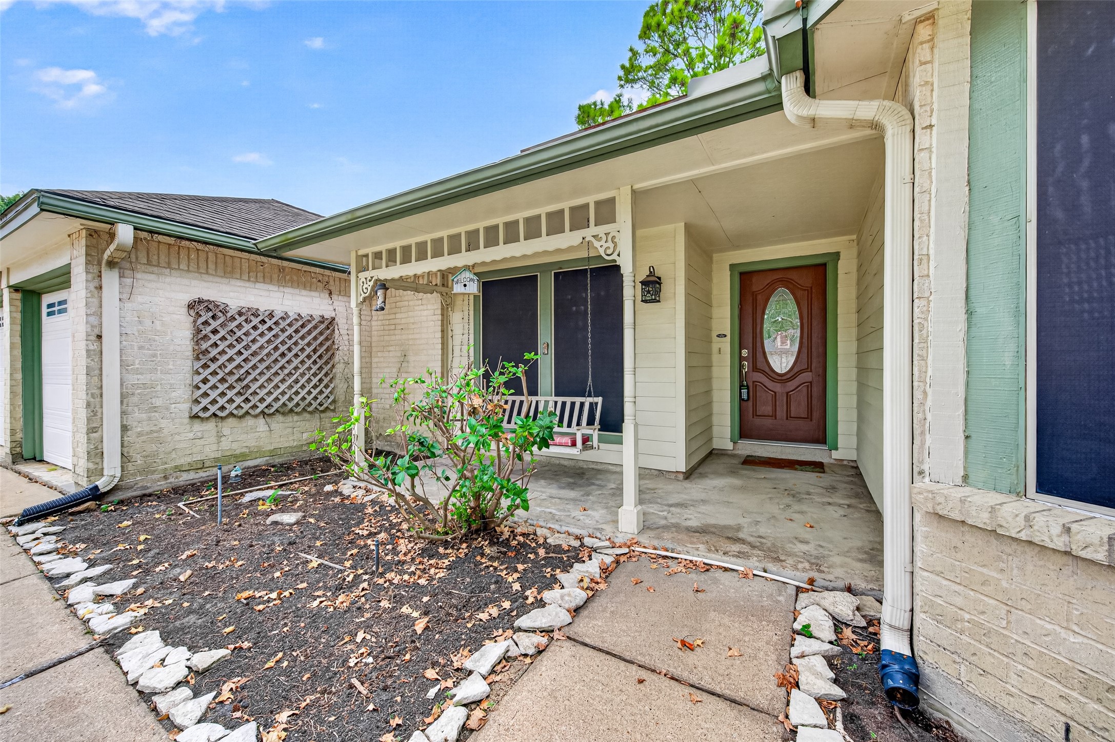 8607 Greenleaf Lake Drive Property Photo 4