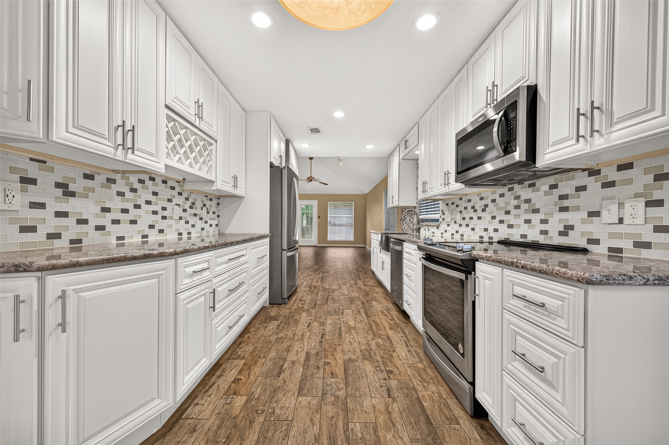 8607 Greenleaf Lake Drive Property Photo 13