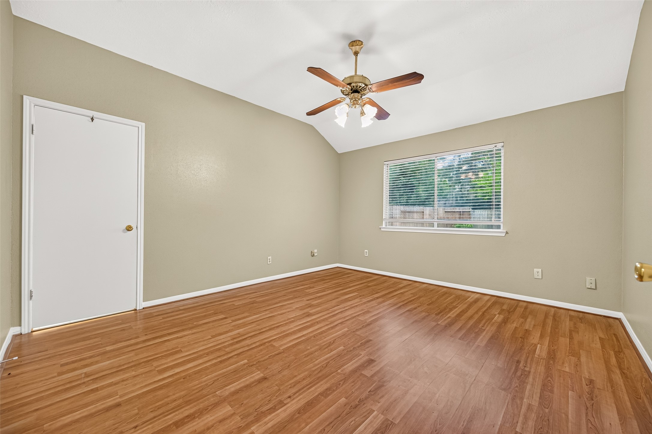 8607 Greenleaf Lake Drive Property Photo 22