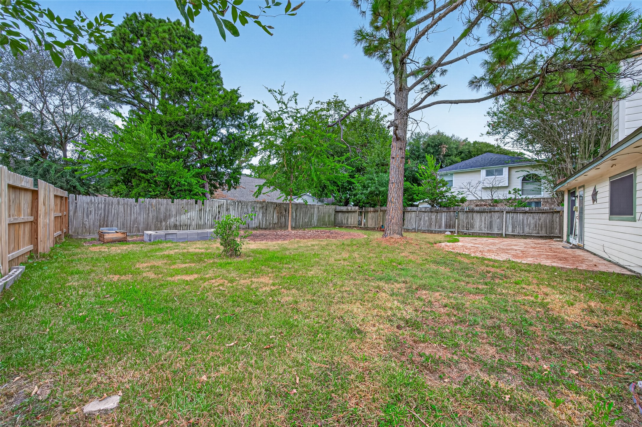 8607 Greenleaf Lake Drive Property Photo 33