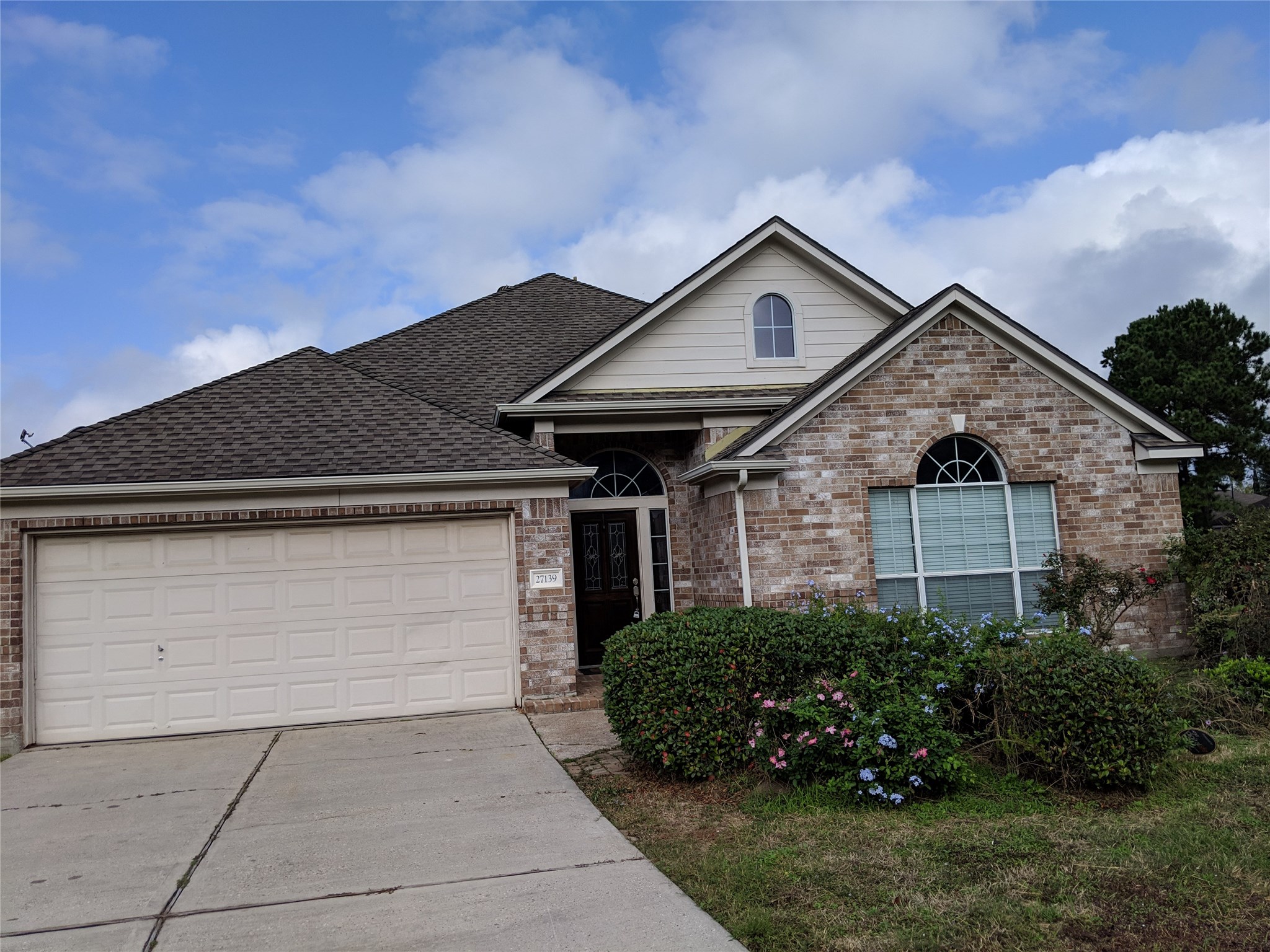 27139 Pine Crossing Drive Property Photo 2