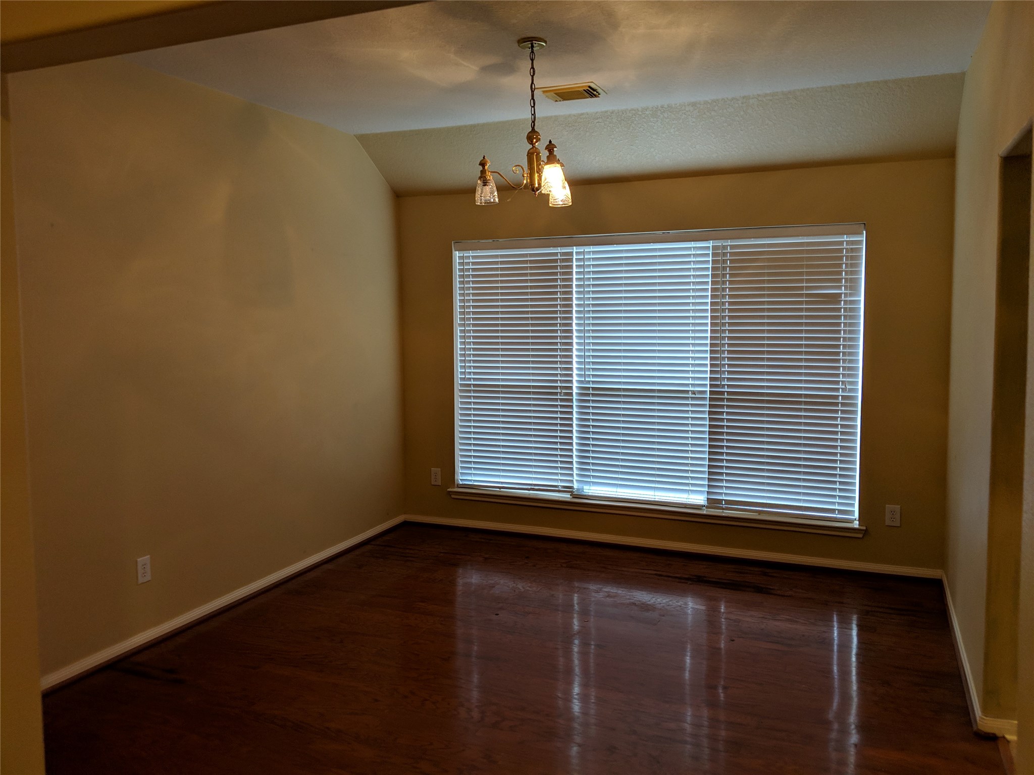 27139 Pine Crossing Drive Property Photo 6