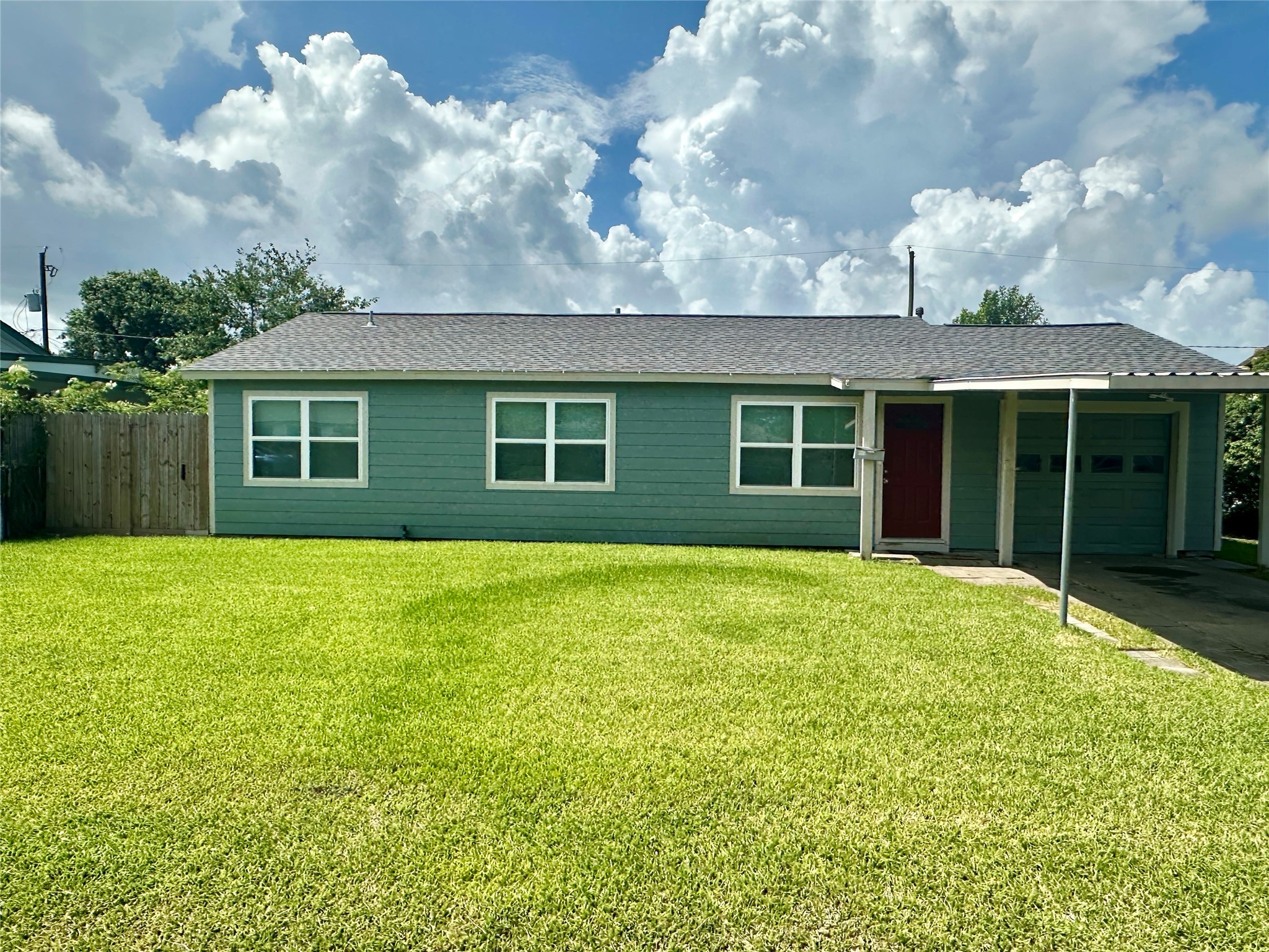 2310 Kingsdale Drive Property Photo 1